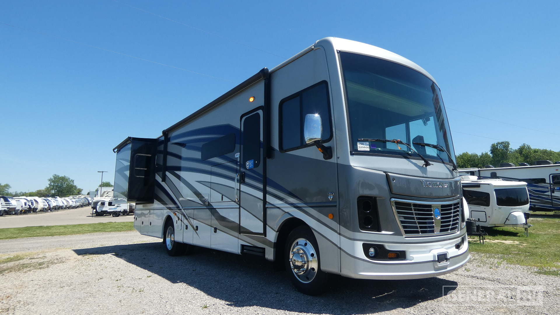 2025 Holiday Rambler Vacationer 33C for Sale in Birch Run, MI