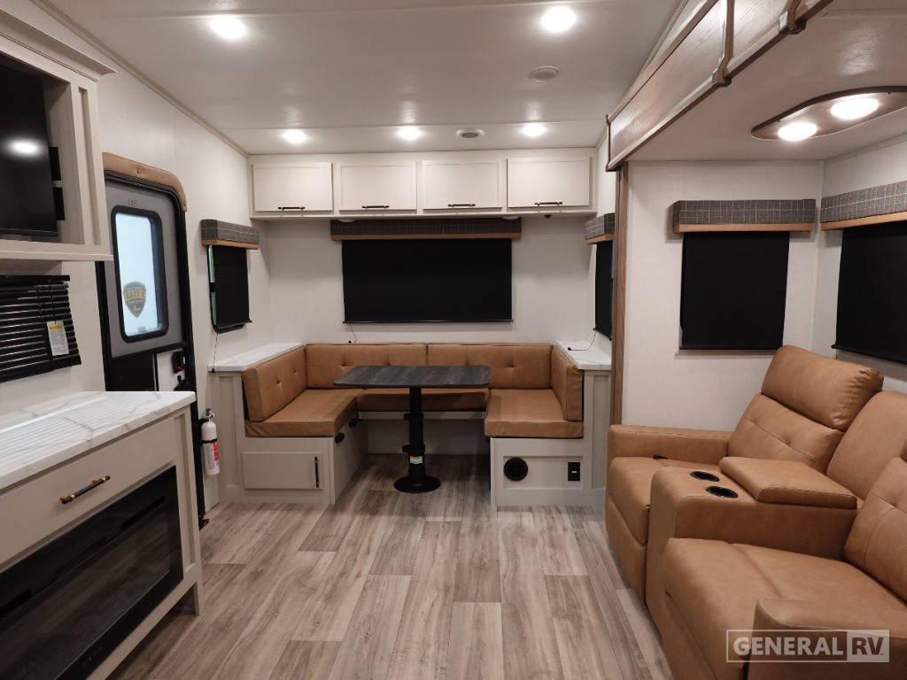 2025 Dutchmen Astoria Fifth Wheel Half-Ton 250RD for Sale