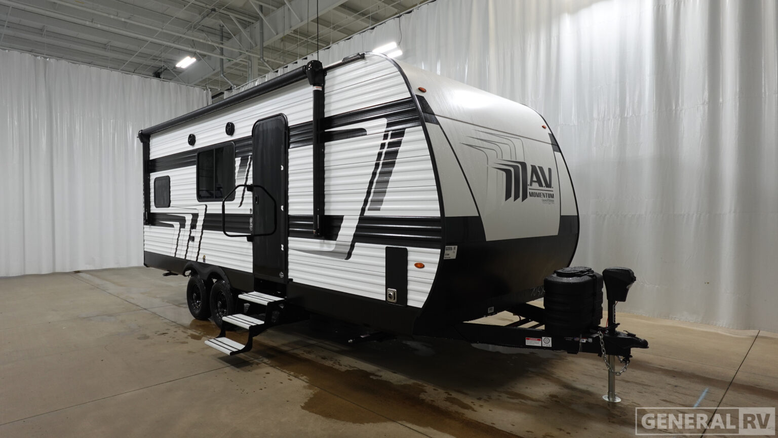 New 2026 Grand Design Momentum MAV 22MAV Toy Hauler Travel Trailer