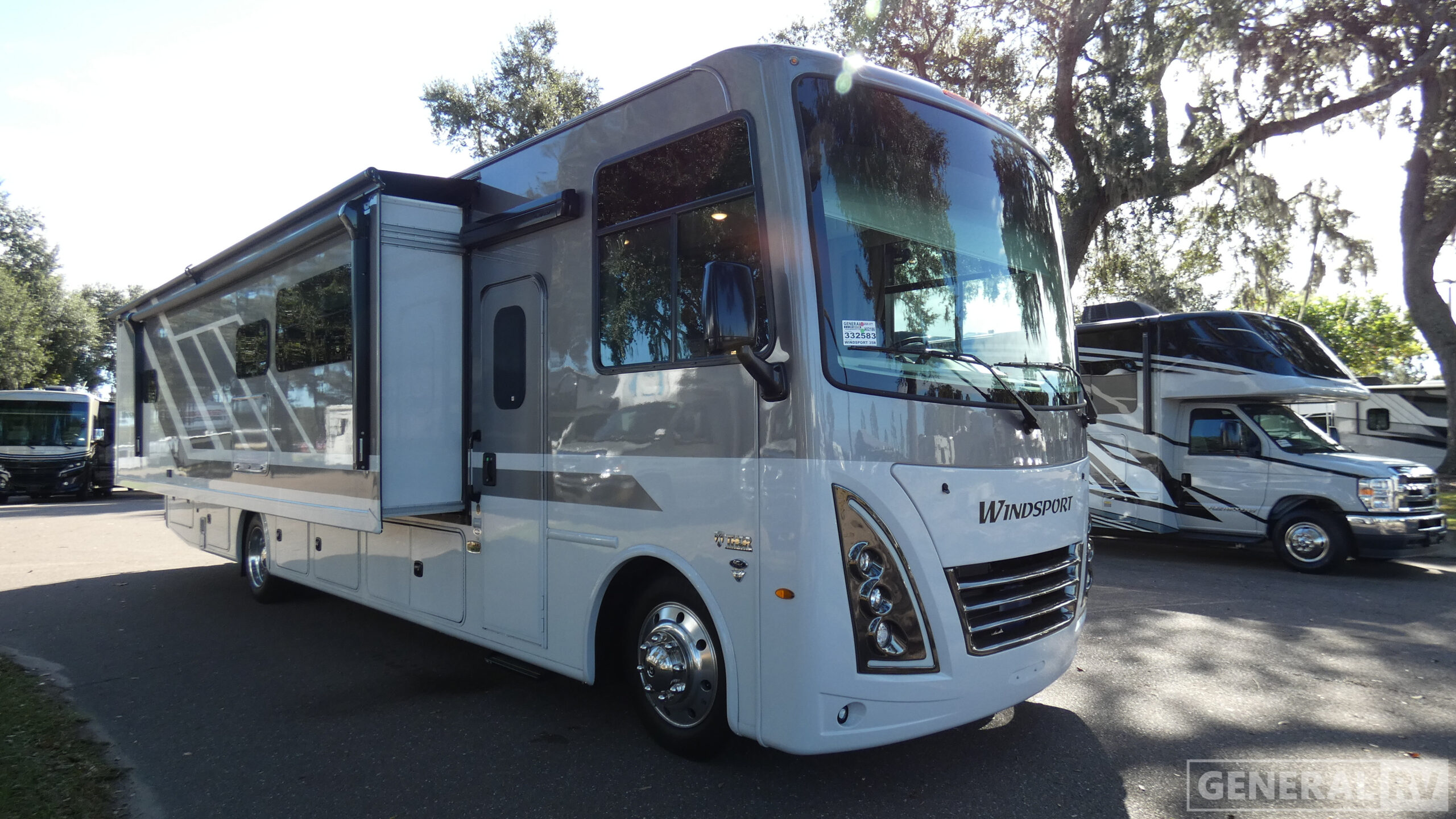 2026 Thor Motor Coach Windsport