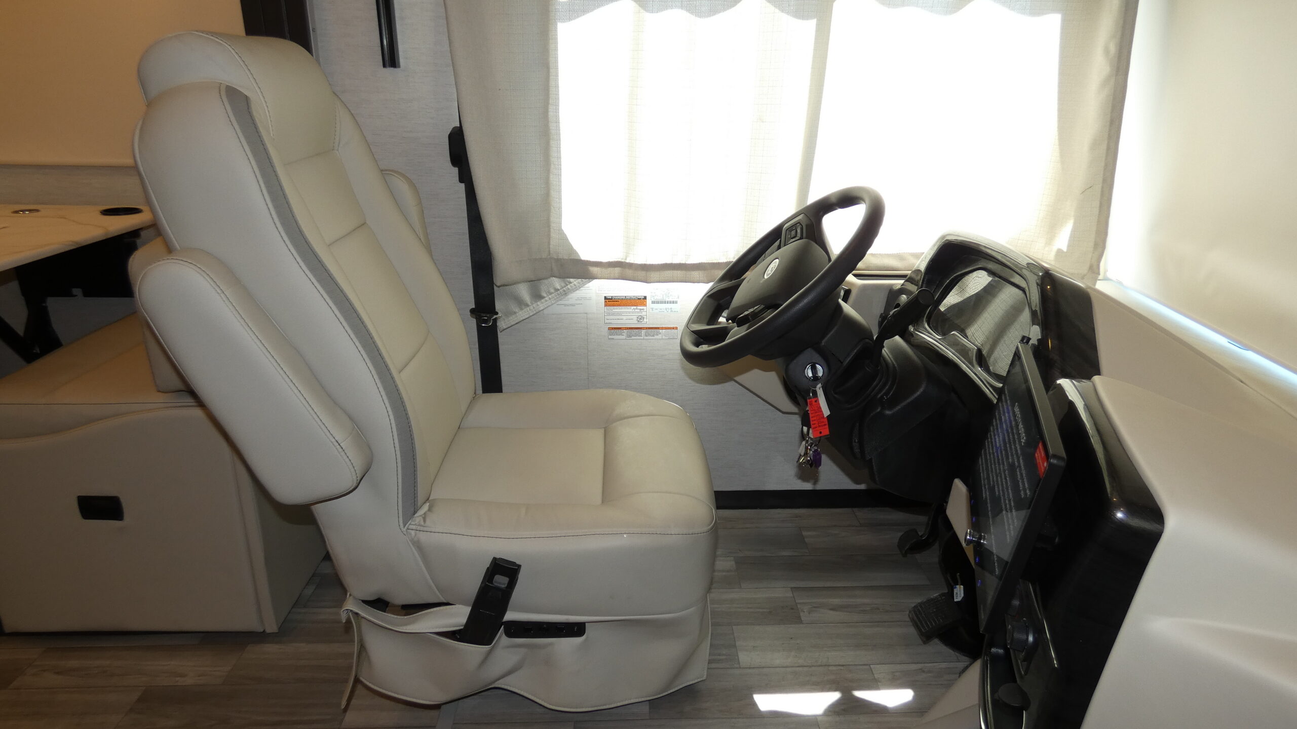 2026 Thor Motor Coach Luminate GG35 for Sale
