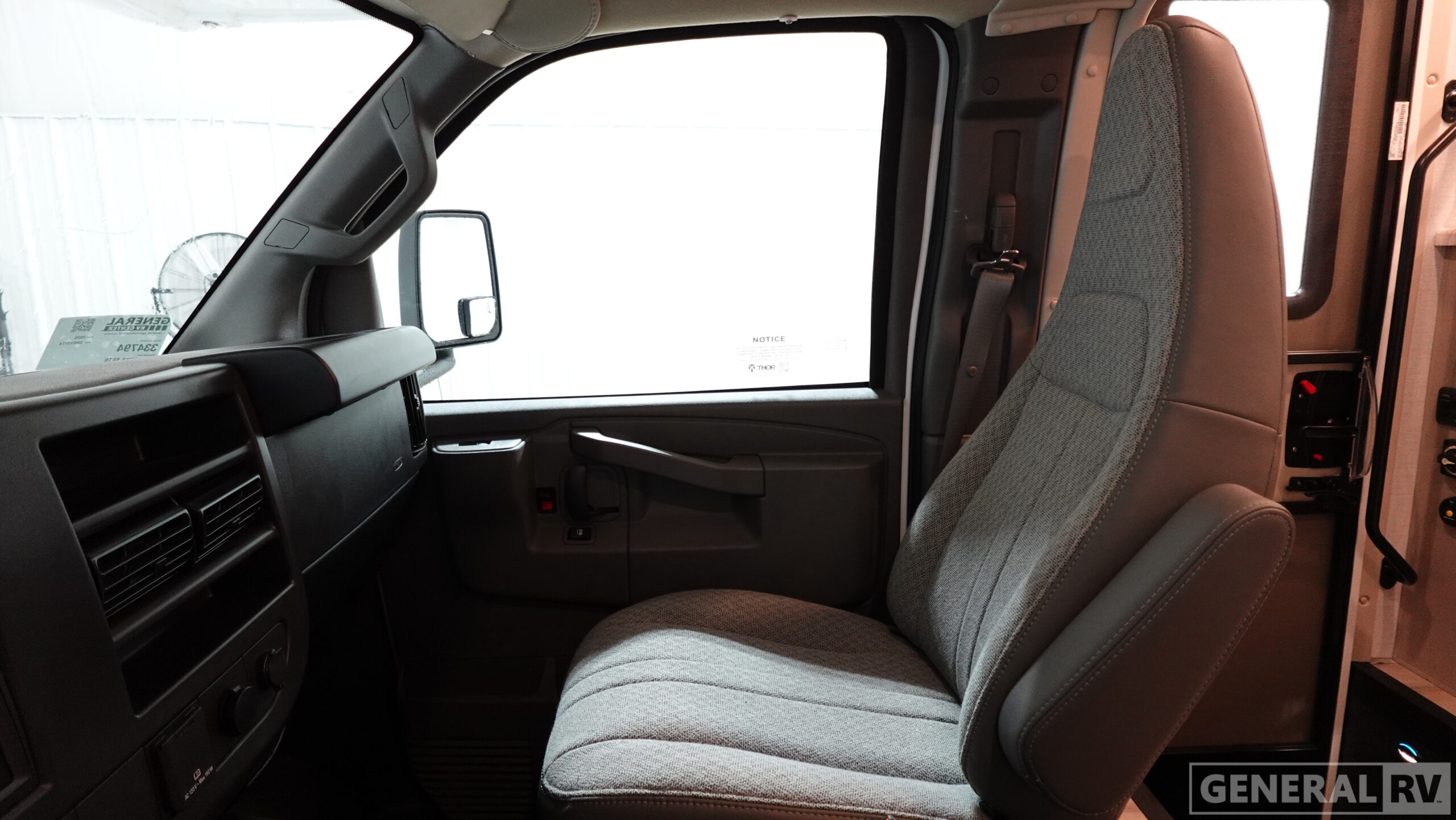 2026 Thor Motor Coach PASADENA SE SE19 Chevy  for Sale