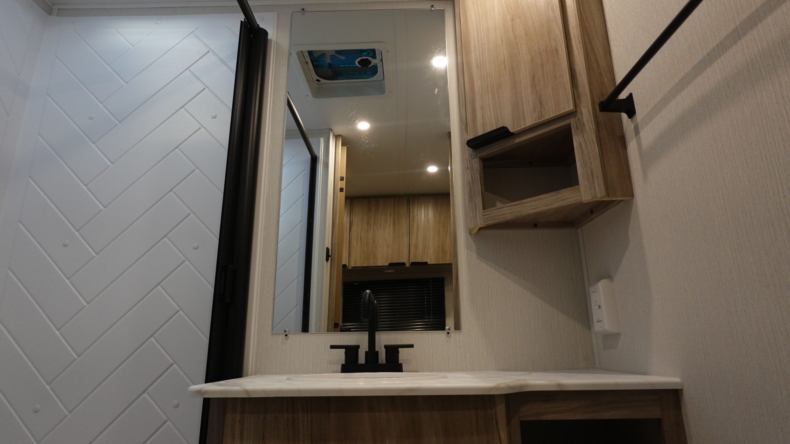 Access/18RK/2026 image-19