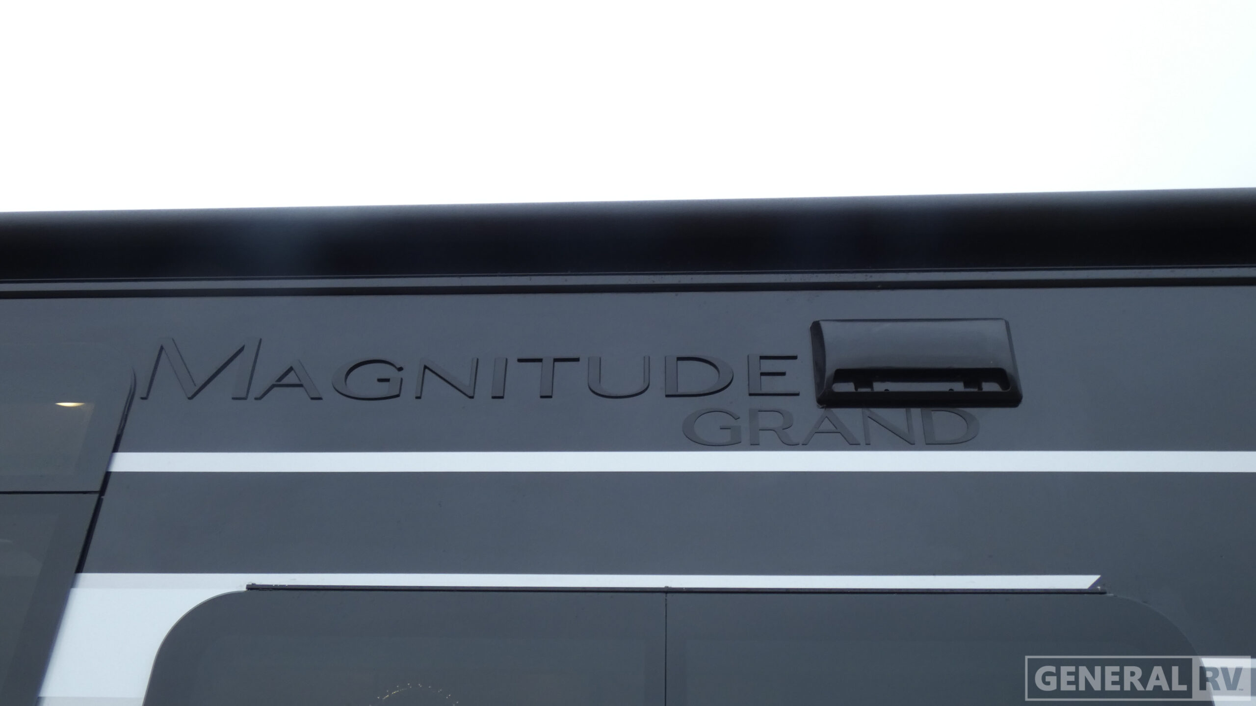 2026 Thor Motor Coach Magnitude Grand X32 for Sale