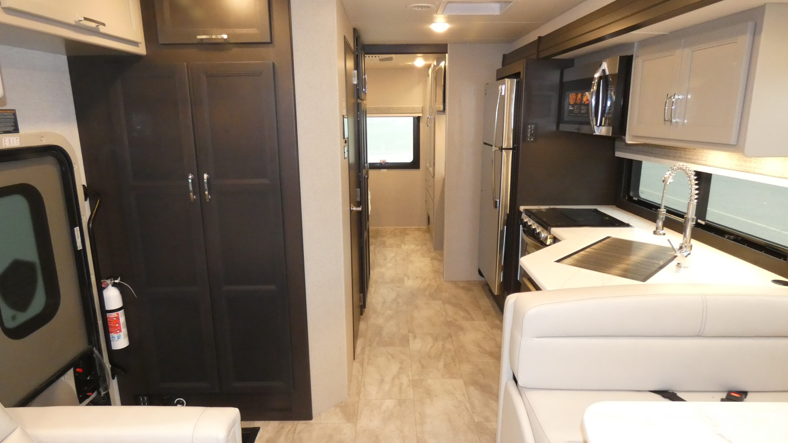 2026 Thor Motor Coach Magnitude Grand X32 for Sale