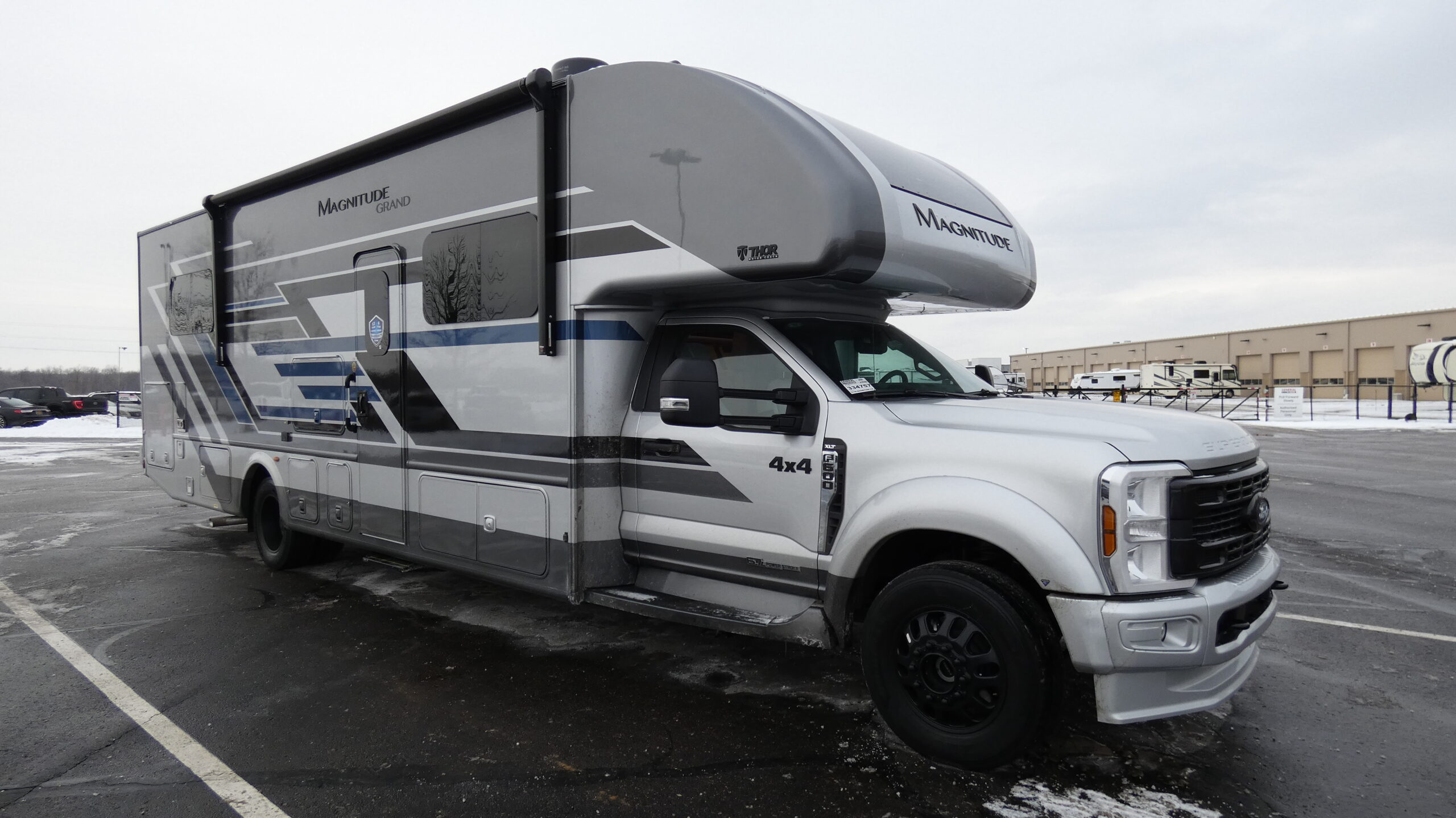 2026 Thor Motor Coach Magnitude Grand L35 for Sale in Huntley, IL