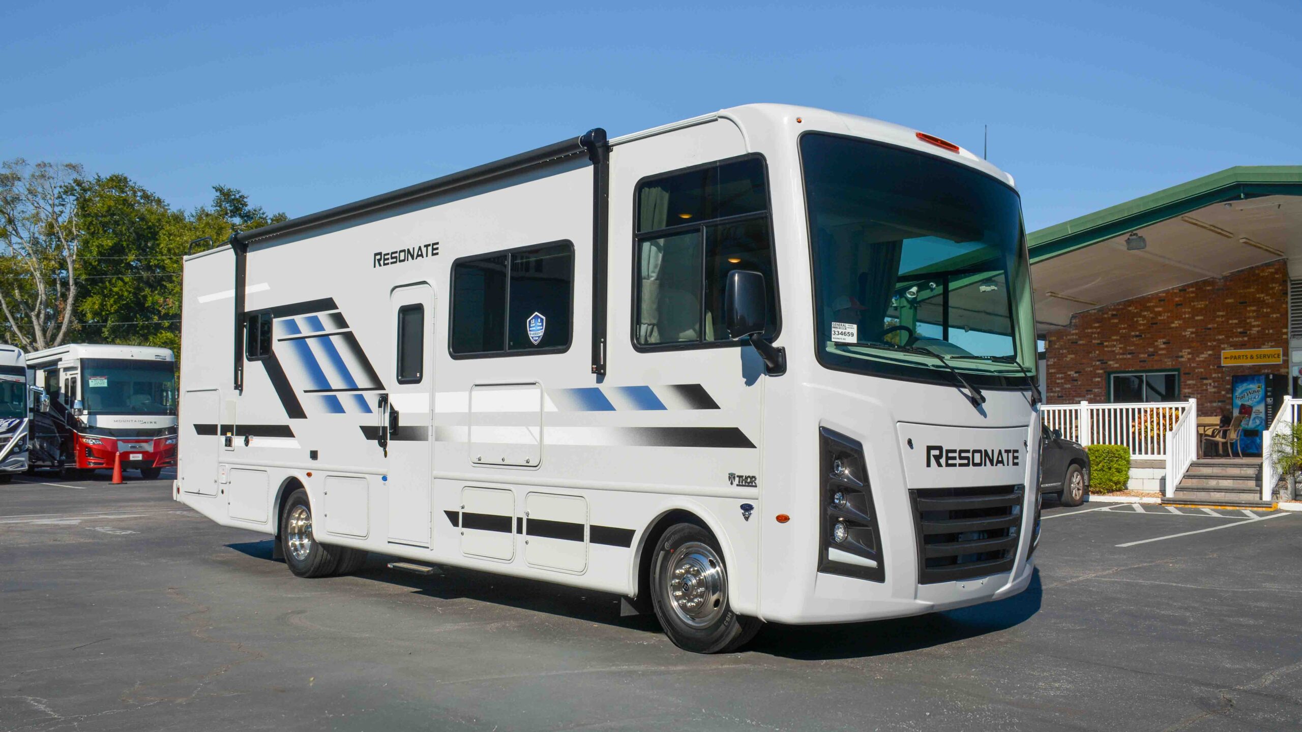 2026 Thor Motor Coach Resonate
