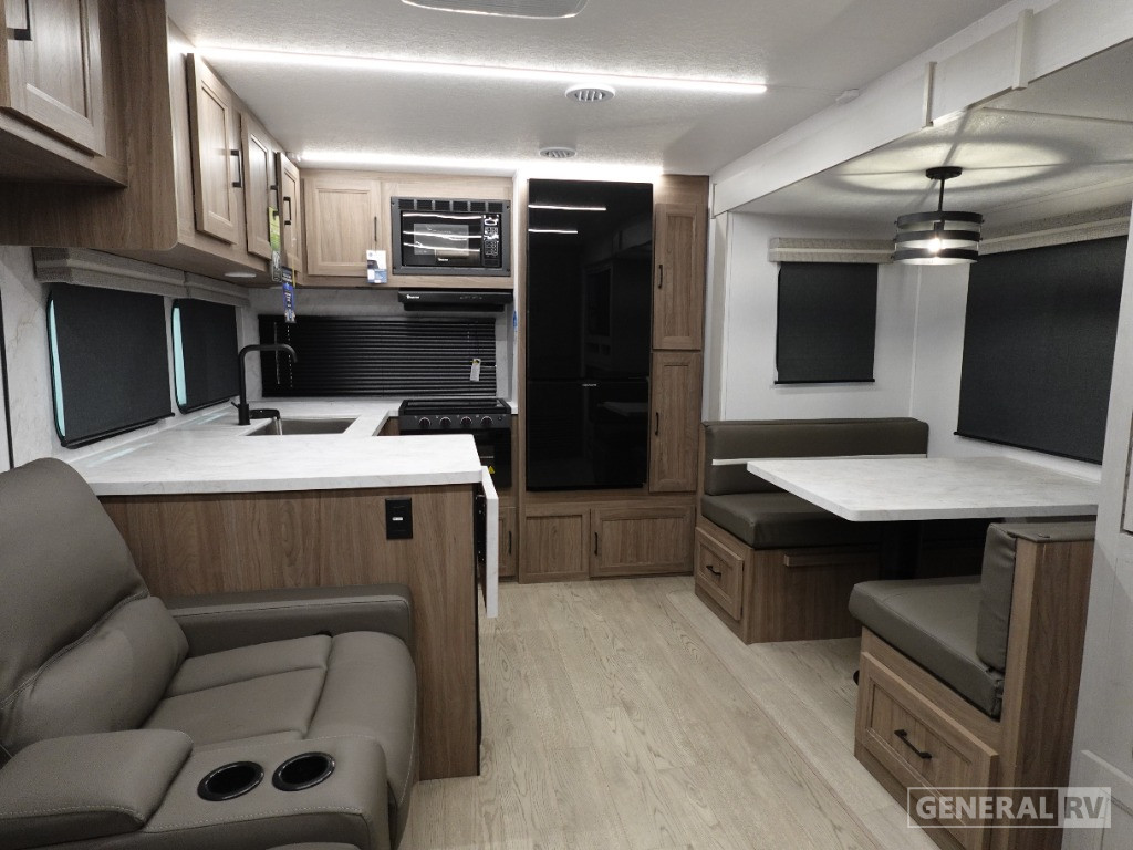 2025 Coachmen Freedom Express Ultra Lite 274RKS for Sale