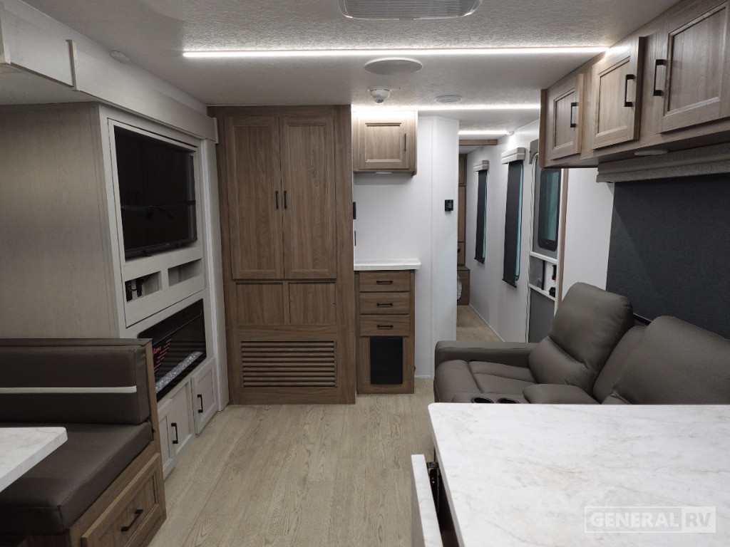 2025 Coachmen Freedom Express Ultra Lite 274RKS for Sale