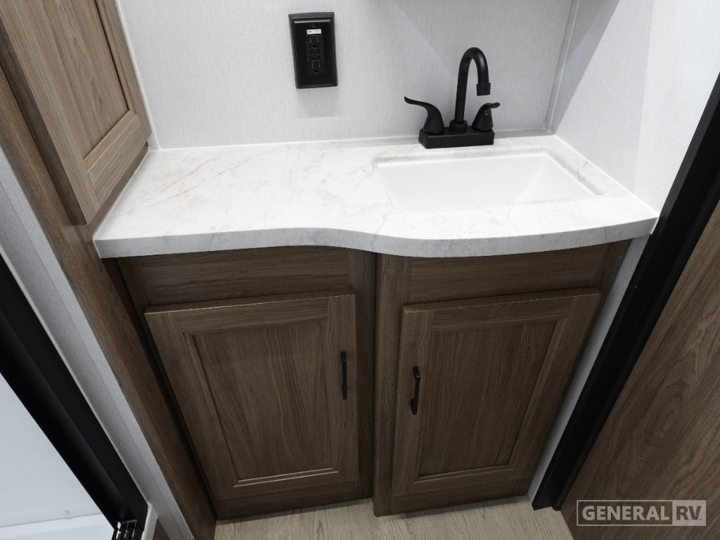2025 Coachmen Freedom Express Ultra Lite 274RKS for Sale