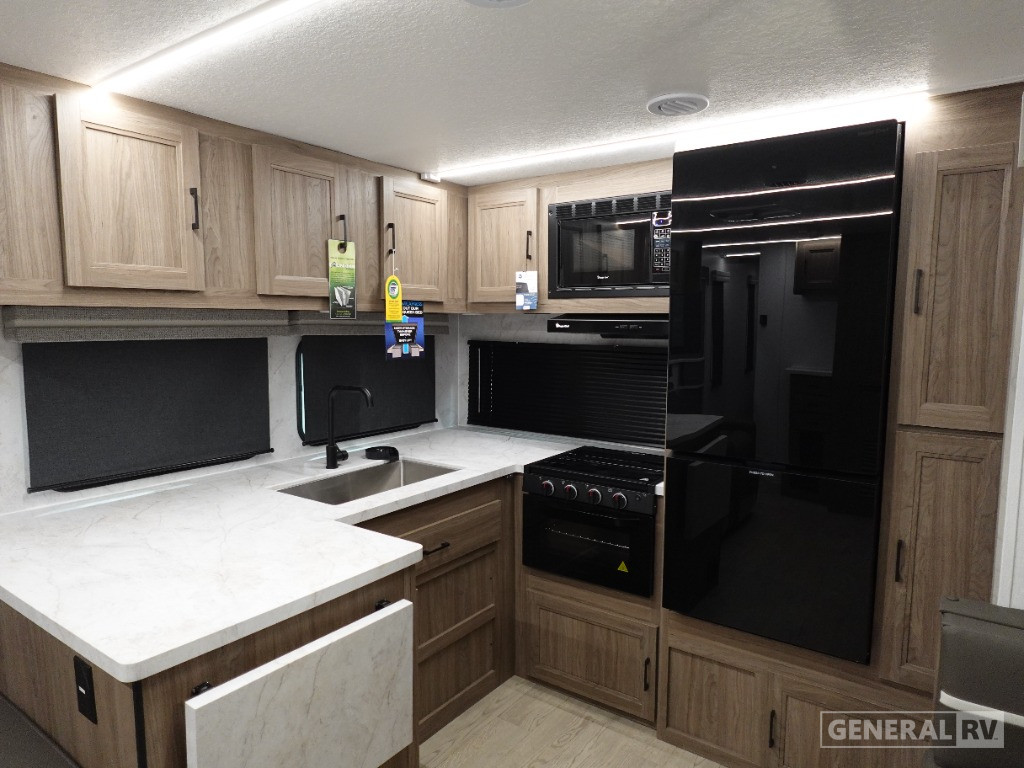 2025 Coachmen Freedom Express Ultra Lite 274RKS for Sale