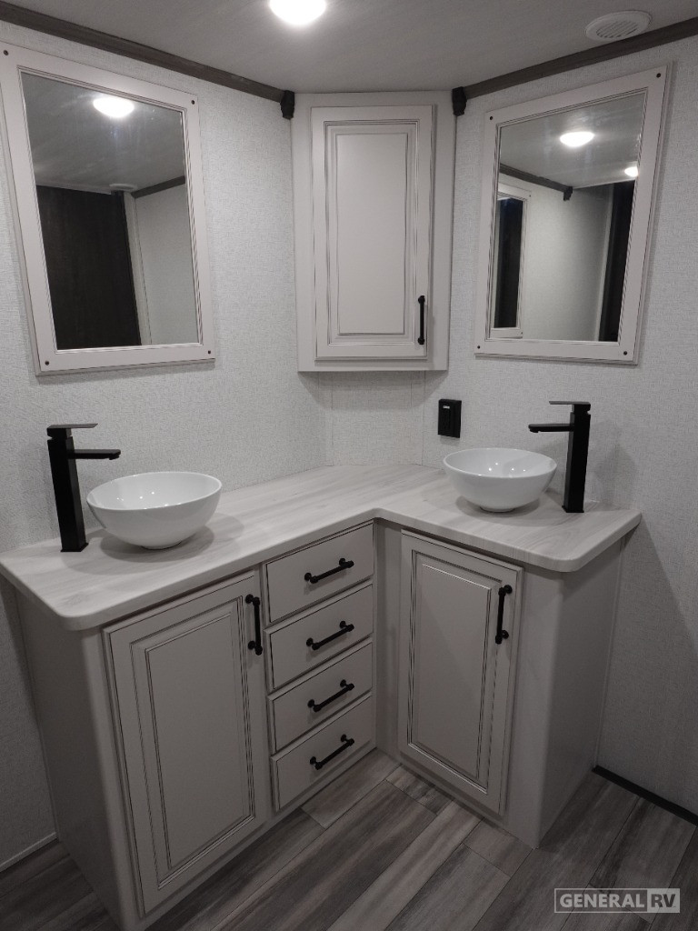 2025 Keystone Residence 401CLDL for Sale