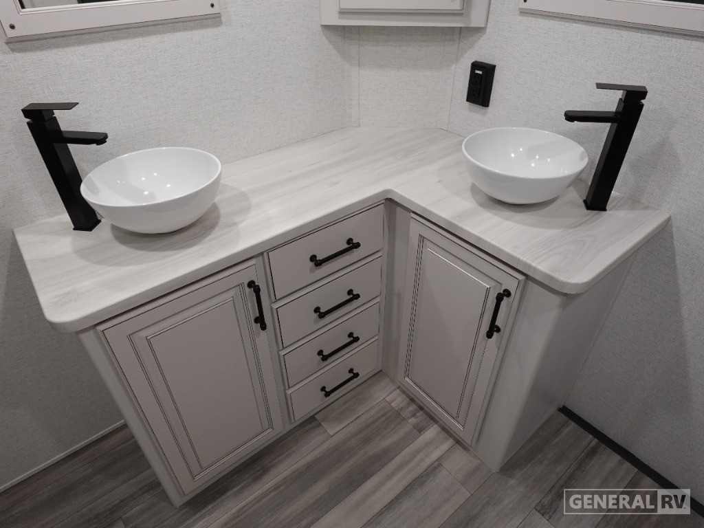 2025 Keystone Residence 401CLDL for Sale