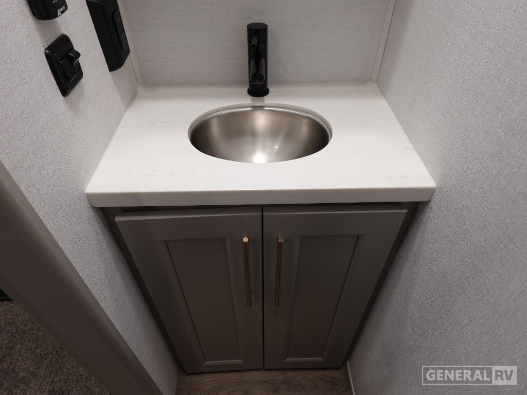 2025 Alliance RV Paradigm 385FL for Sale