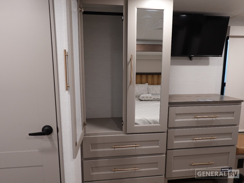 2025 Alliance RV Paradigm 385FL for Sale