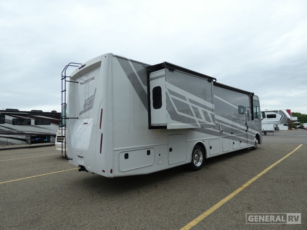 2026 Thor Motor Coach Hurricane 35G for Sale
