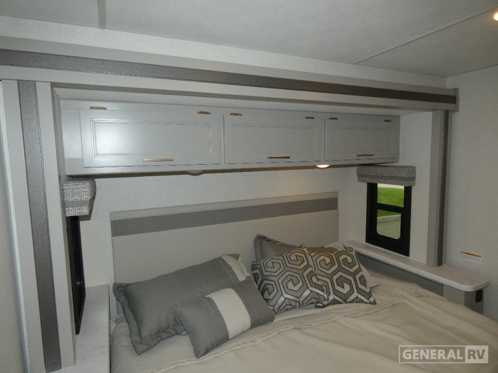 2026 Thor Motor Coach Hurricane 35G for Sale