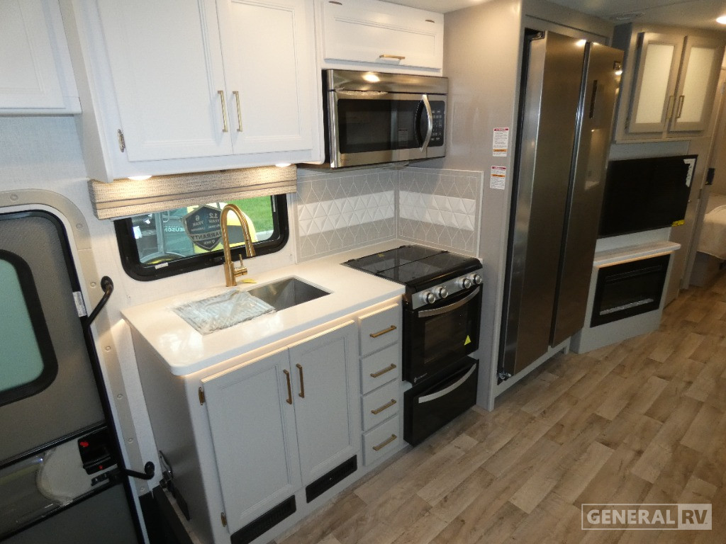 2026 Thor Motor Coach Hurricane 35G for Sale
