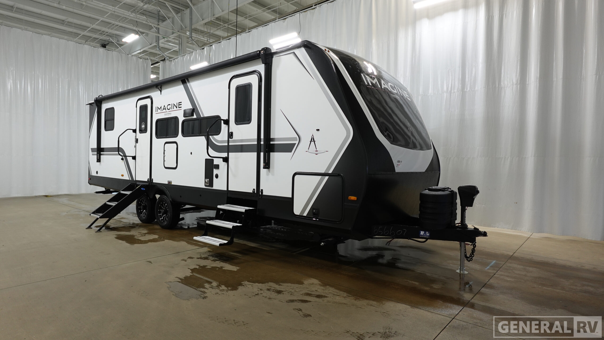 2018 Coleman by Dutchmen Light Series M-2835BH Specs and Standard