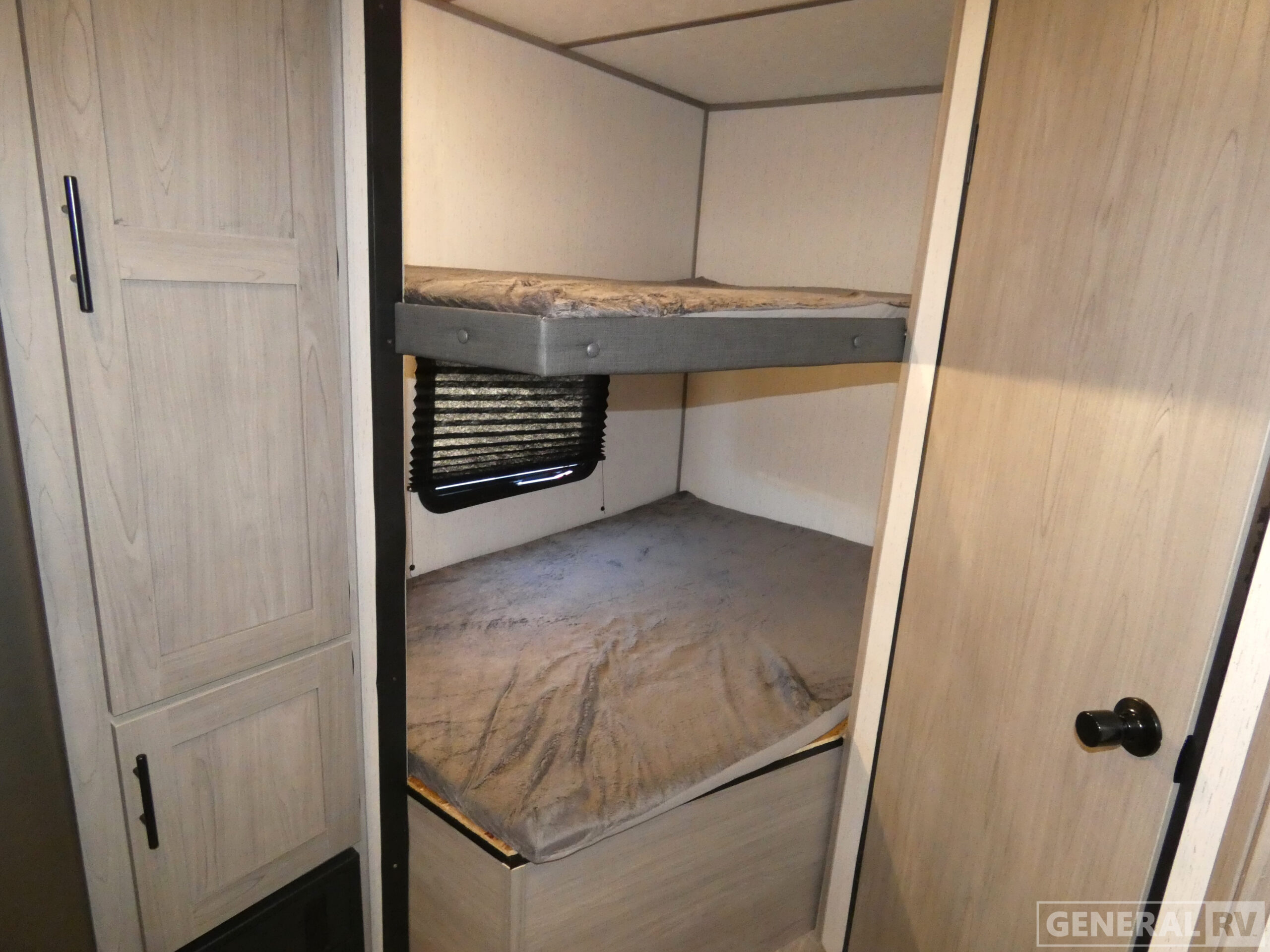 2022 Dutchmen COLEMAN 262BH  for Sale