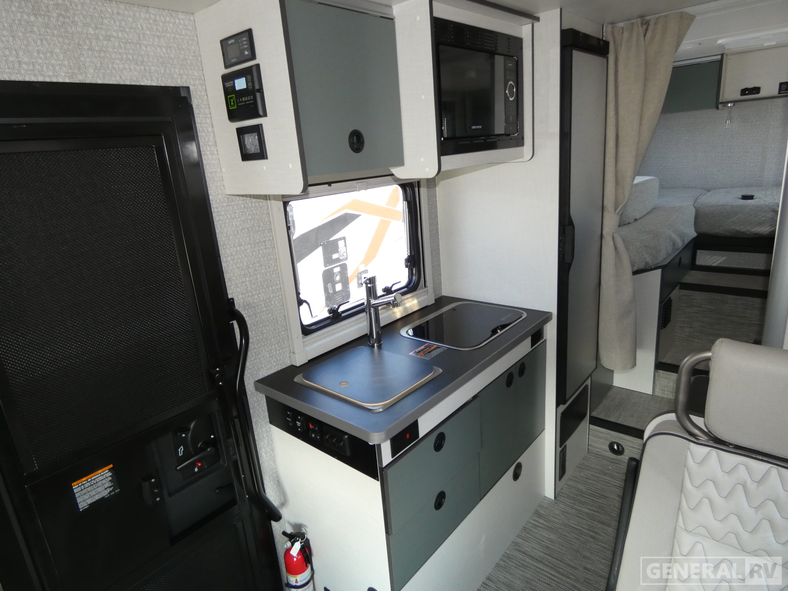 2026 EKKO/22A/2026 image-15