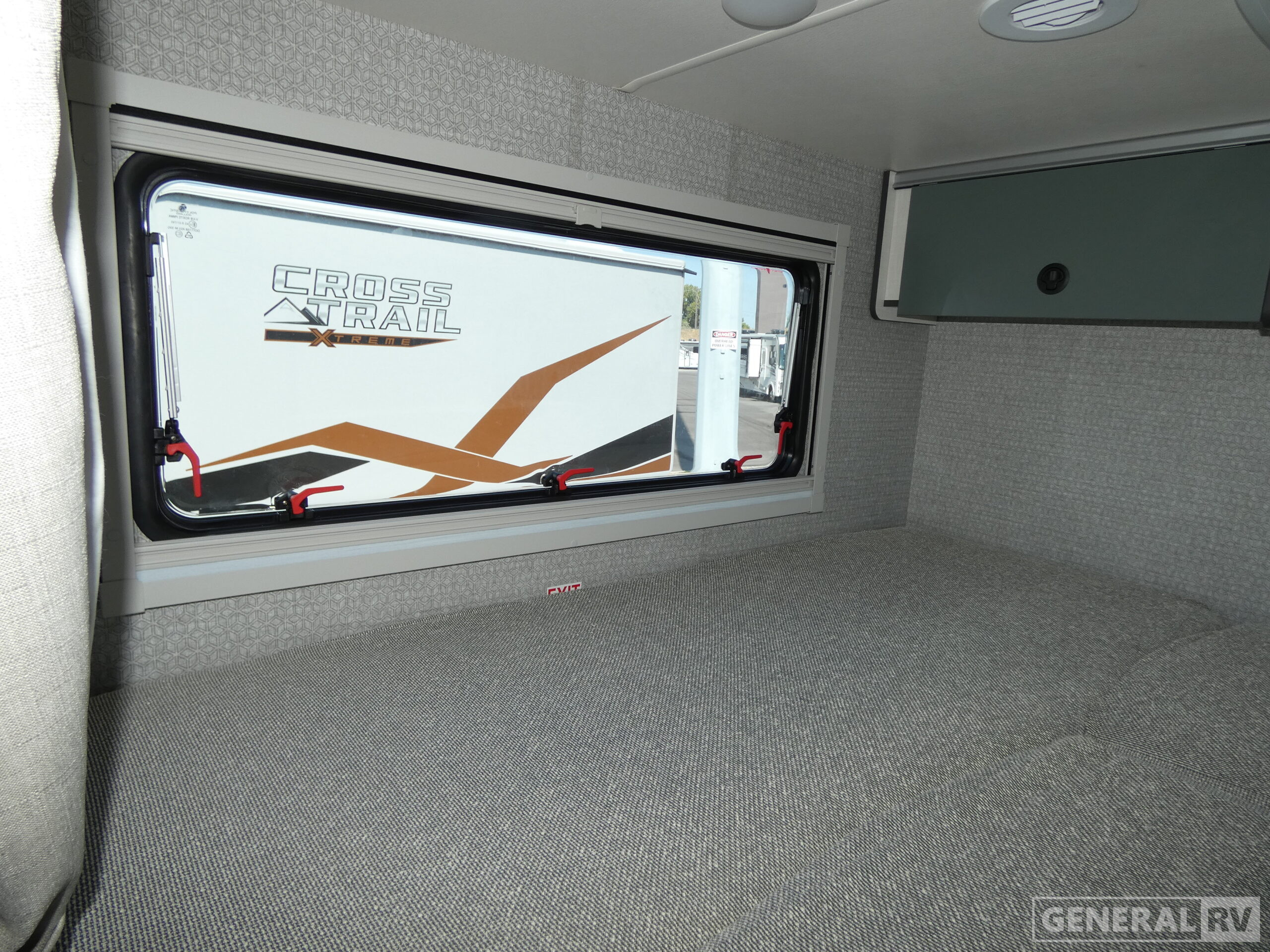 2026 EKKO/22A/2026 image-35