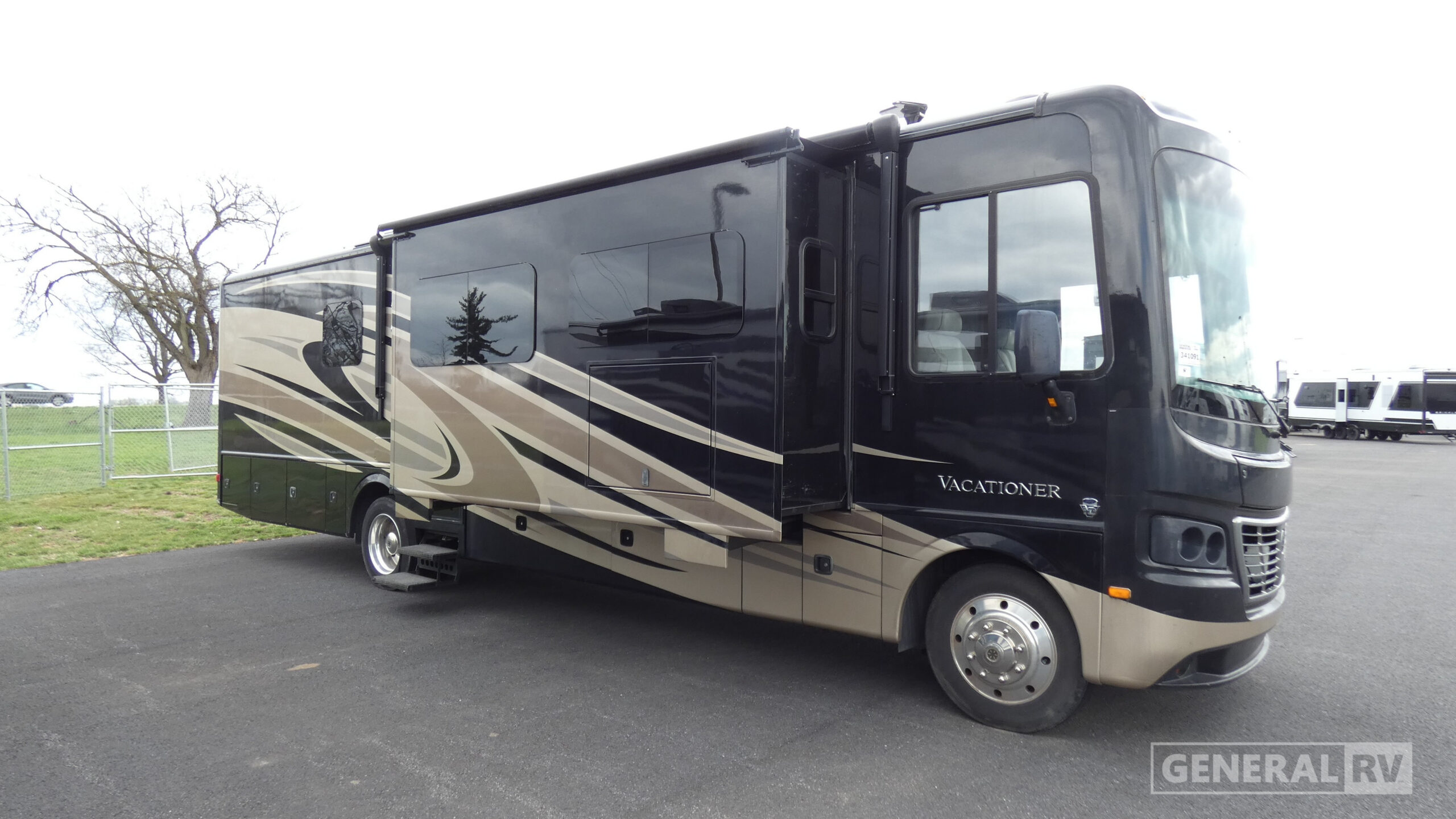 2015 Holiday Rambler Vacationer 36DBT for Sale in Clarkston, MI