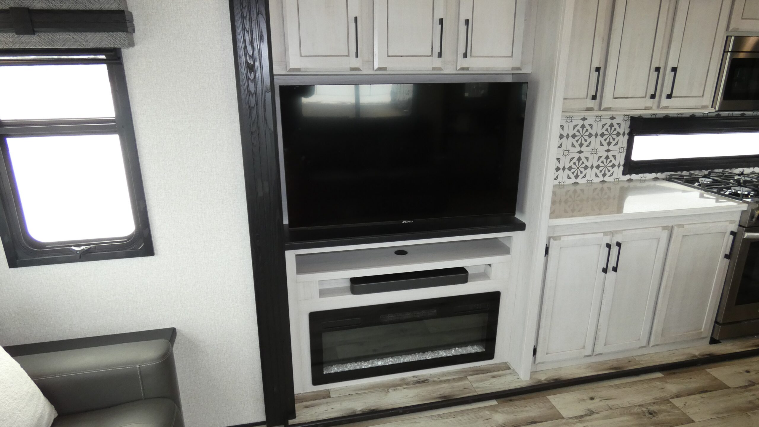 2023 KZ Durango Gold G383RLQ for Sale