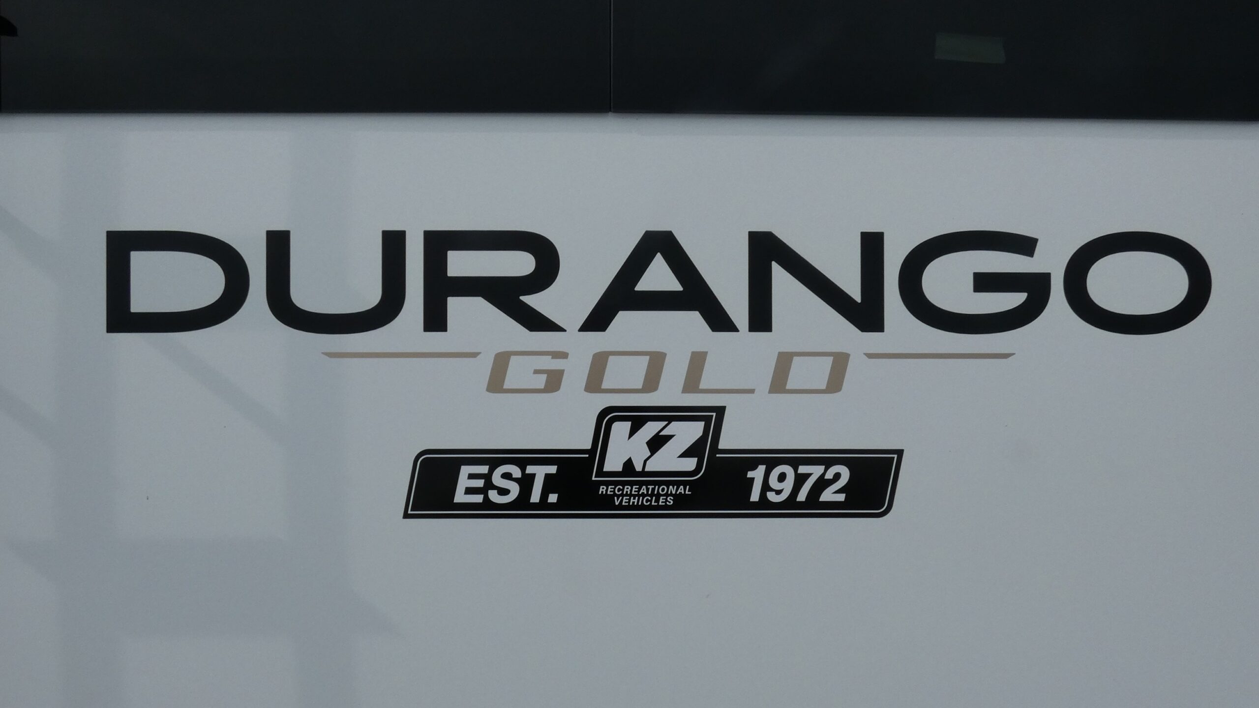 2023 KZ Durango Gold G383RLQ for Sale
