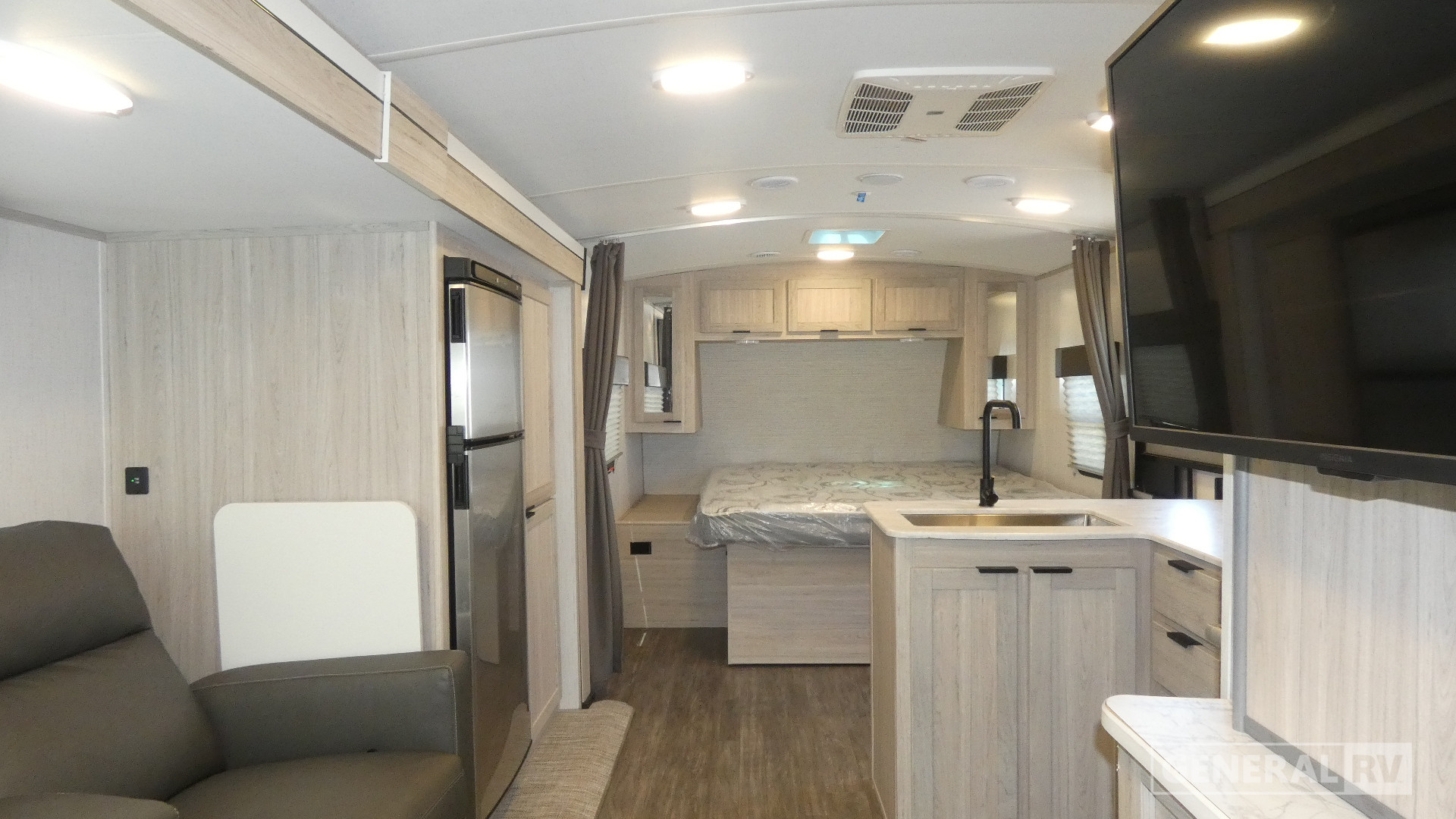 2022 Cruiser RV Shadow Cruiser SC215RBS for Sale
