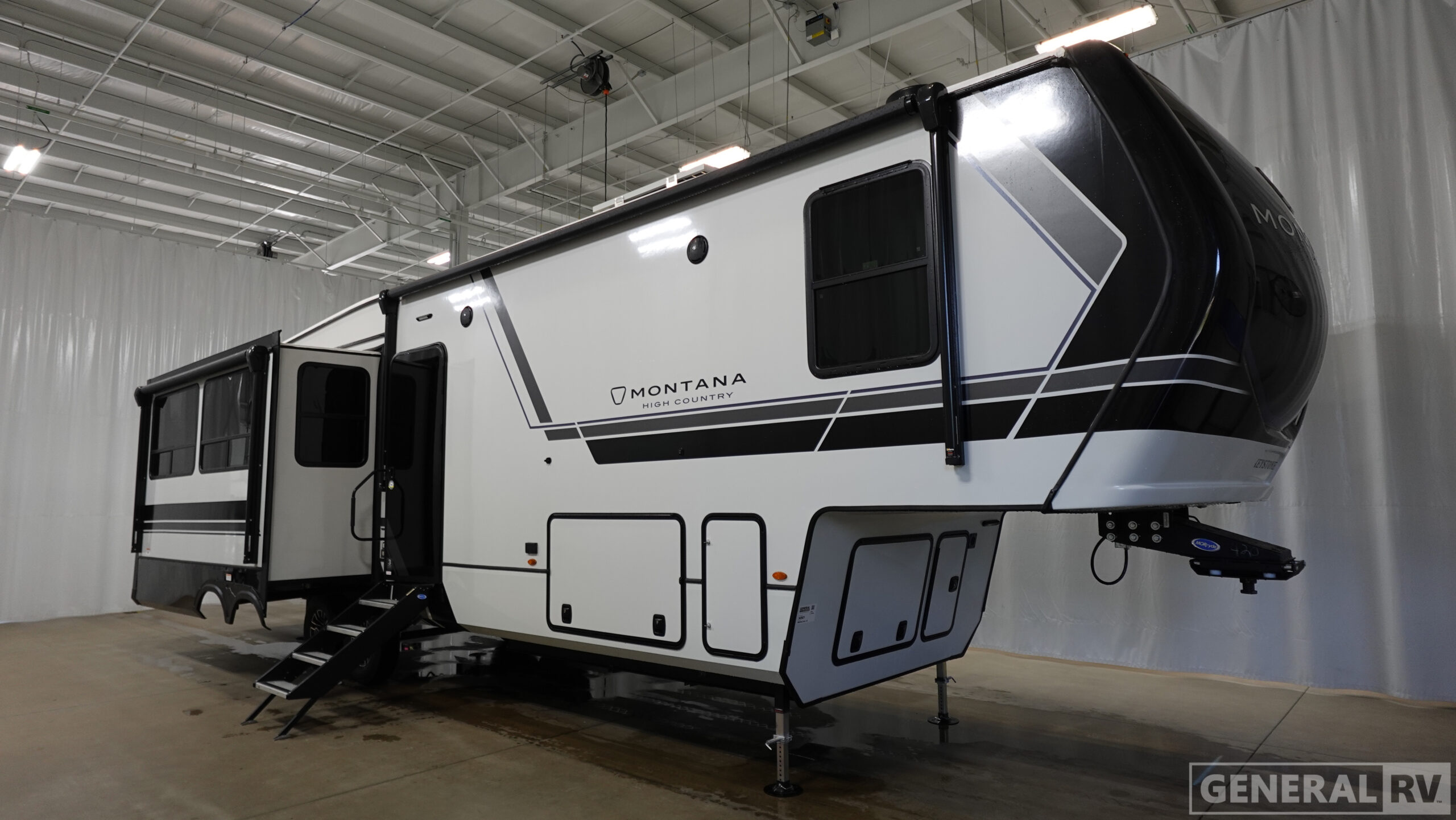 2026 Keystone Montana High Country 331RL for Sale in North Canton, OH