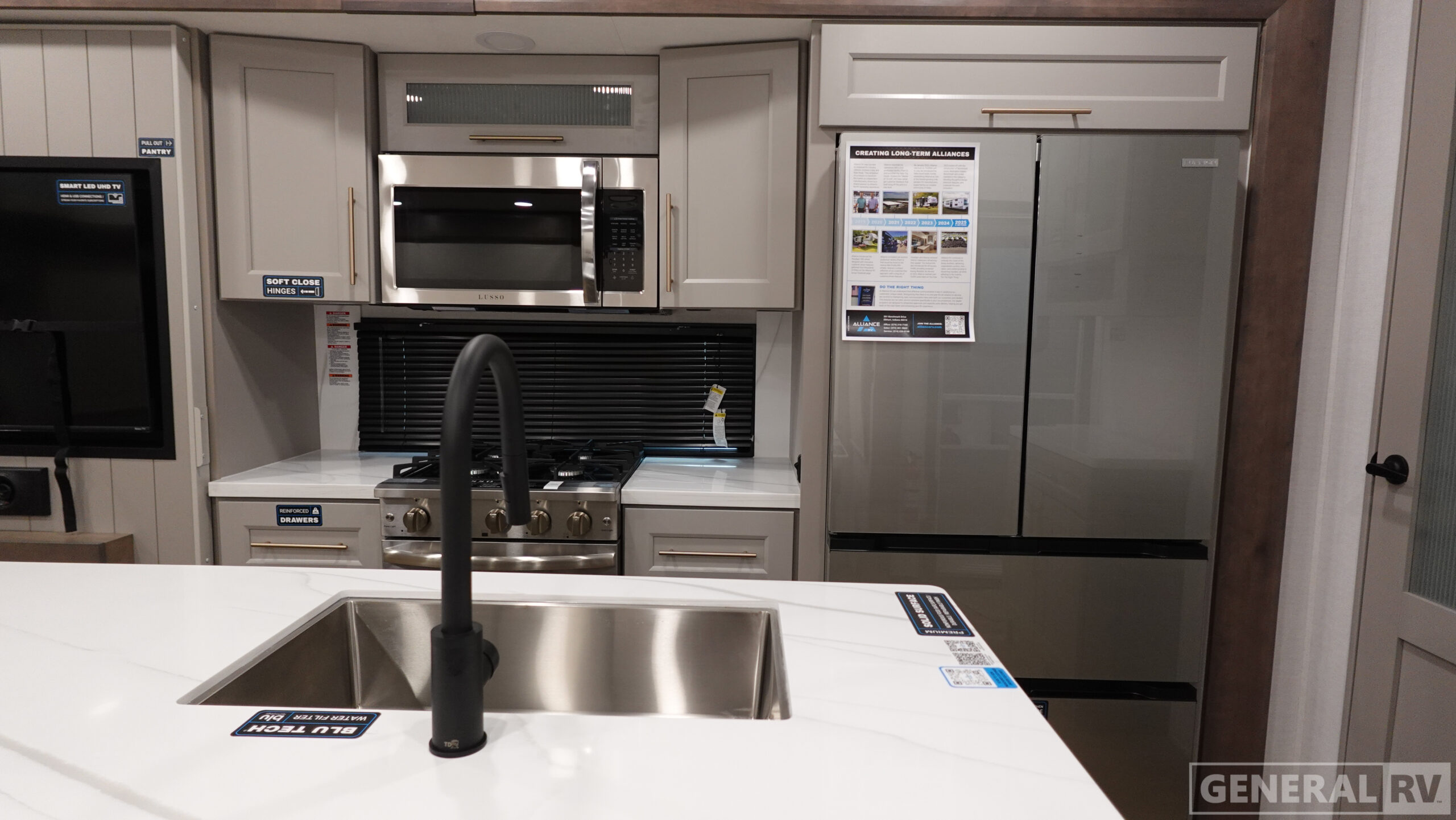 2026 Alliance RV Paradigm 310RL for Sale