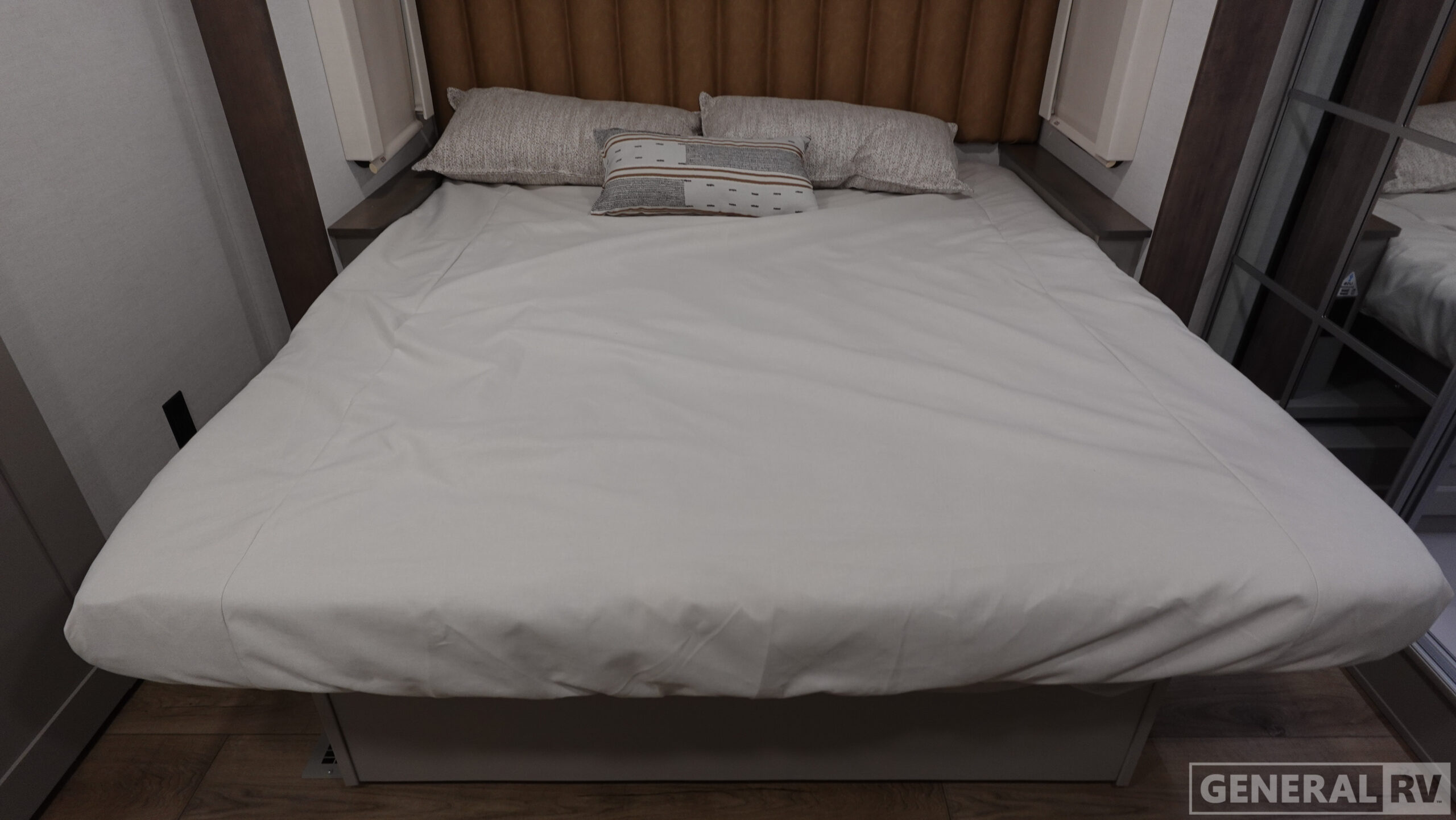 2026 Alliance RV Paradigm 310RL for Sale