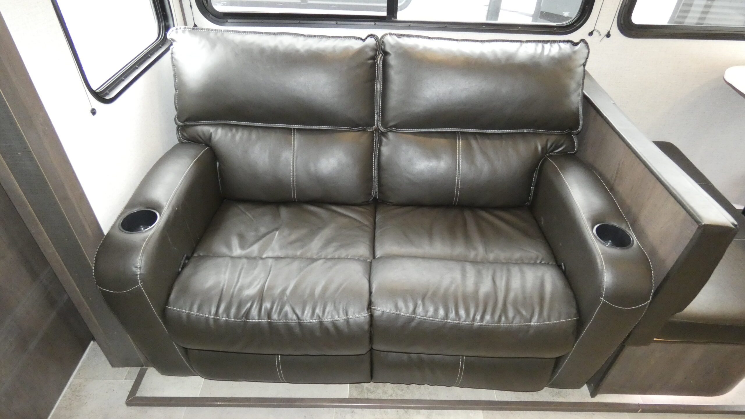 2021 Dutchmen Coleman Light 3055BS for Sale