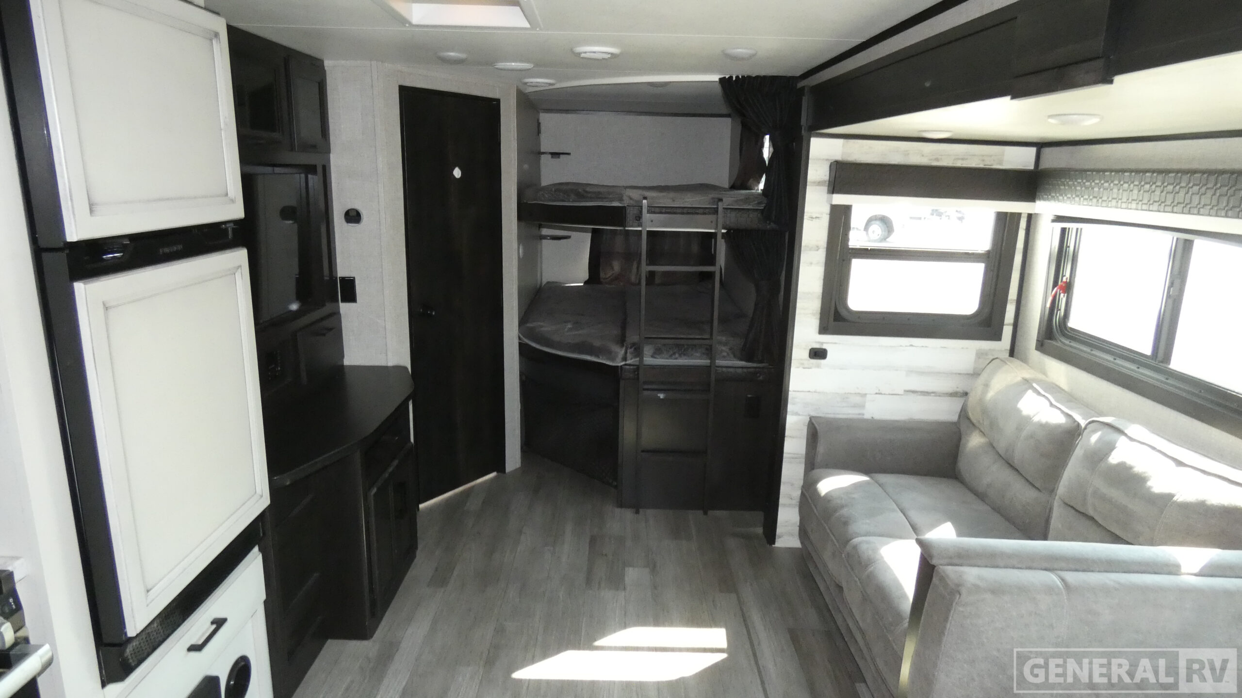 Used 2022 Jayco Jay Feather 27BHB for sale in North Canton, OH