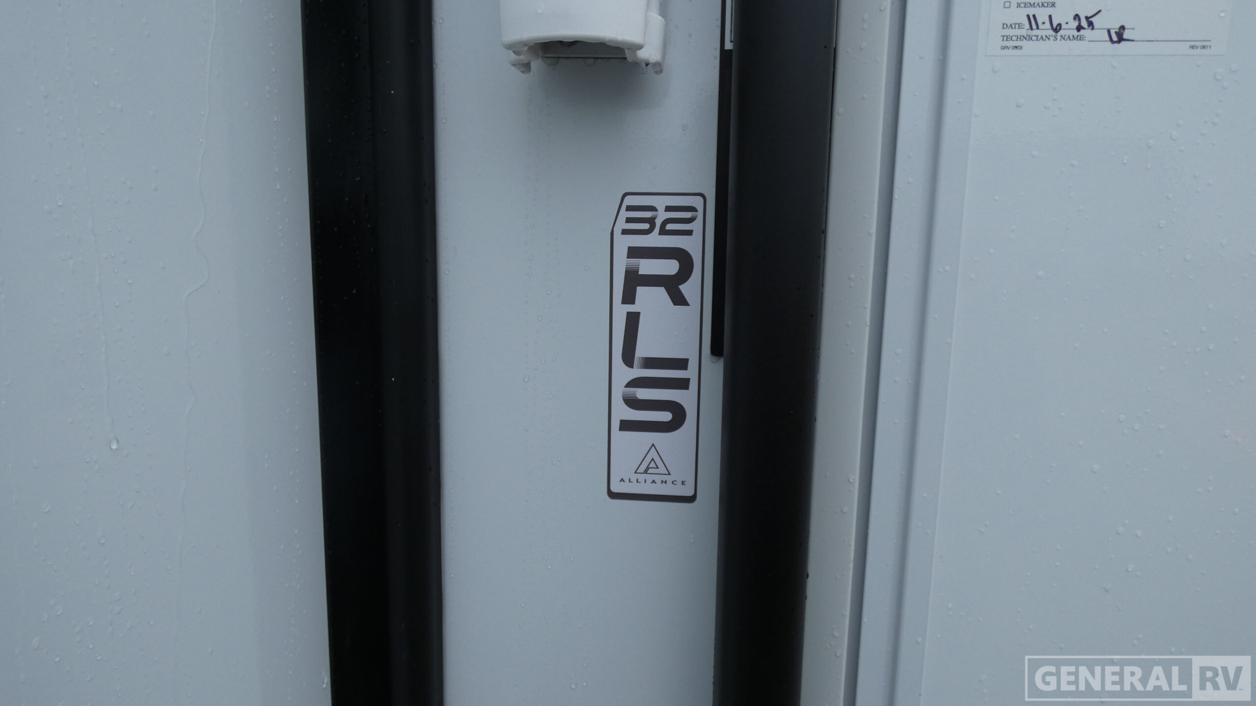 2026 Alliance RV Avenue 32RLS for Sale