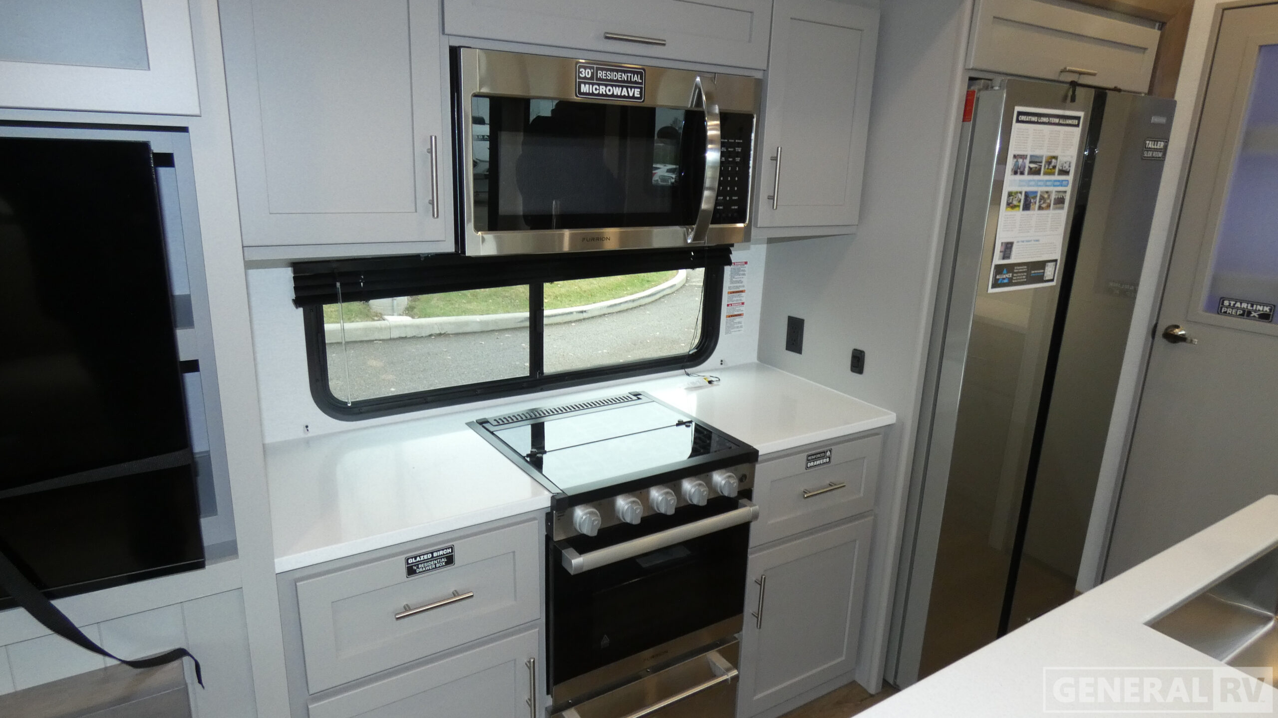 2026 Alliance RV Avenue 32RLS for Sale