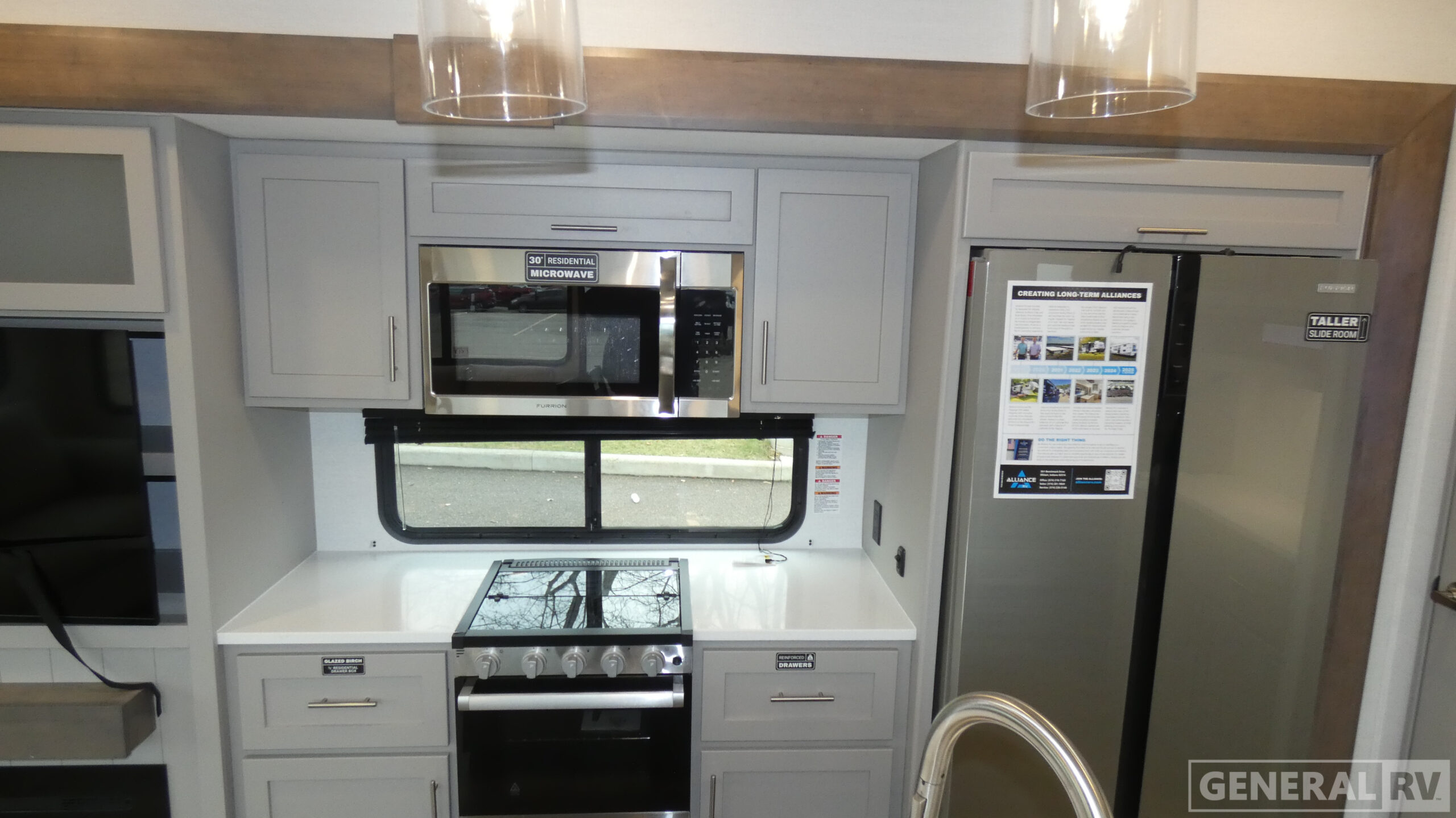 2026 Alliance RV Avenue 32RLS for Sale