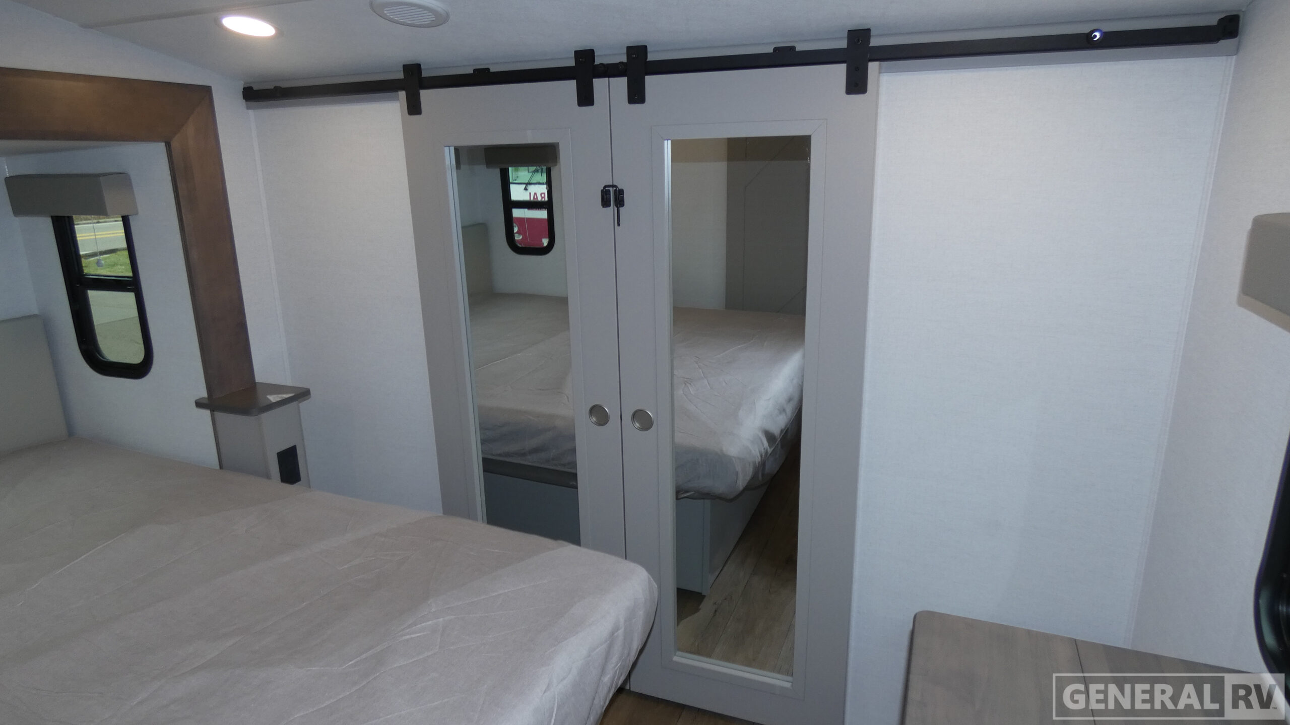 2026 Alliance RV Avenue 32RLS for Sale