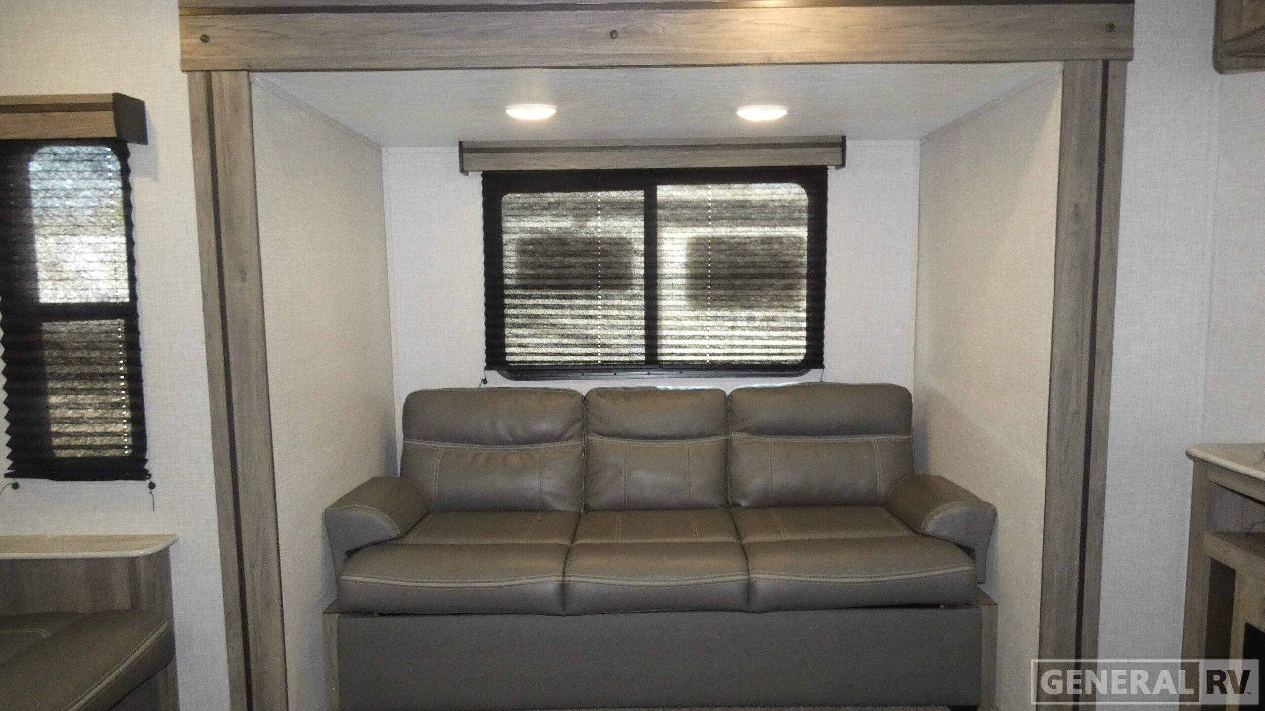 2022 CrossRoads Zinger ZR341RK for Sale