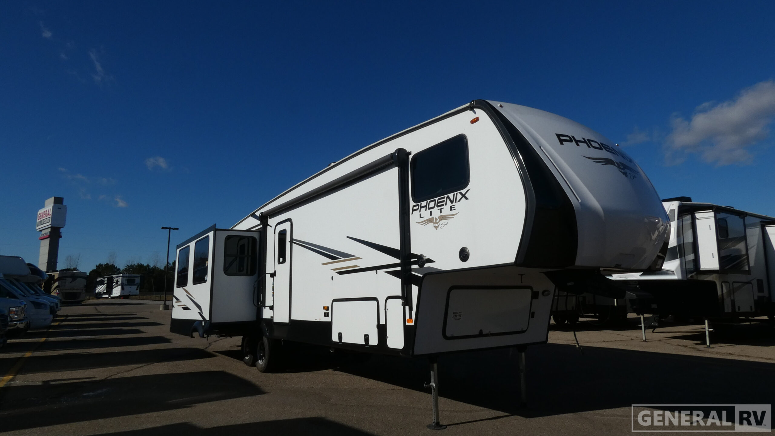New 2023 Shasta Phoenix Lite 30BHS for sale in Birch Run, MI