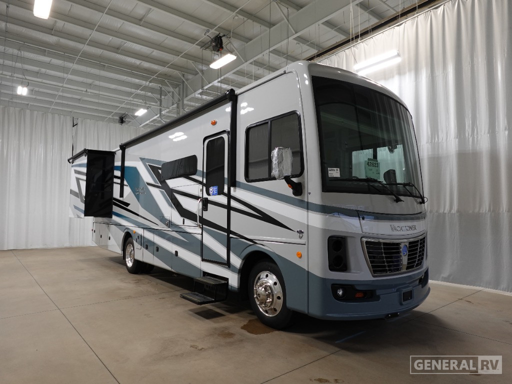 2026 Holiday Rambler Vacationer 33C for Sale in Brownstown Twp, MI