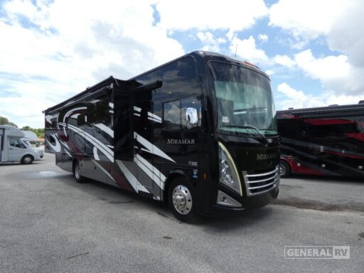 2024 Thor Motor Coach Miramar 35.2#2