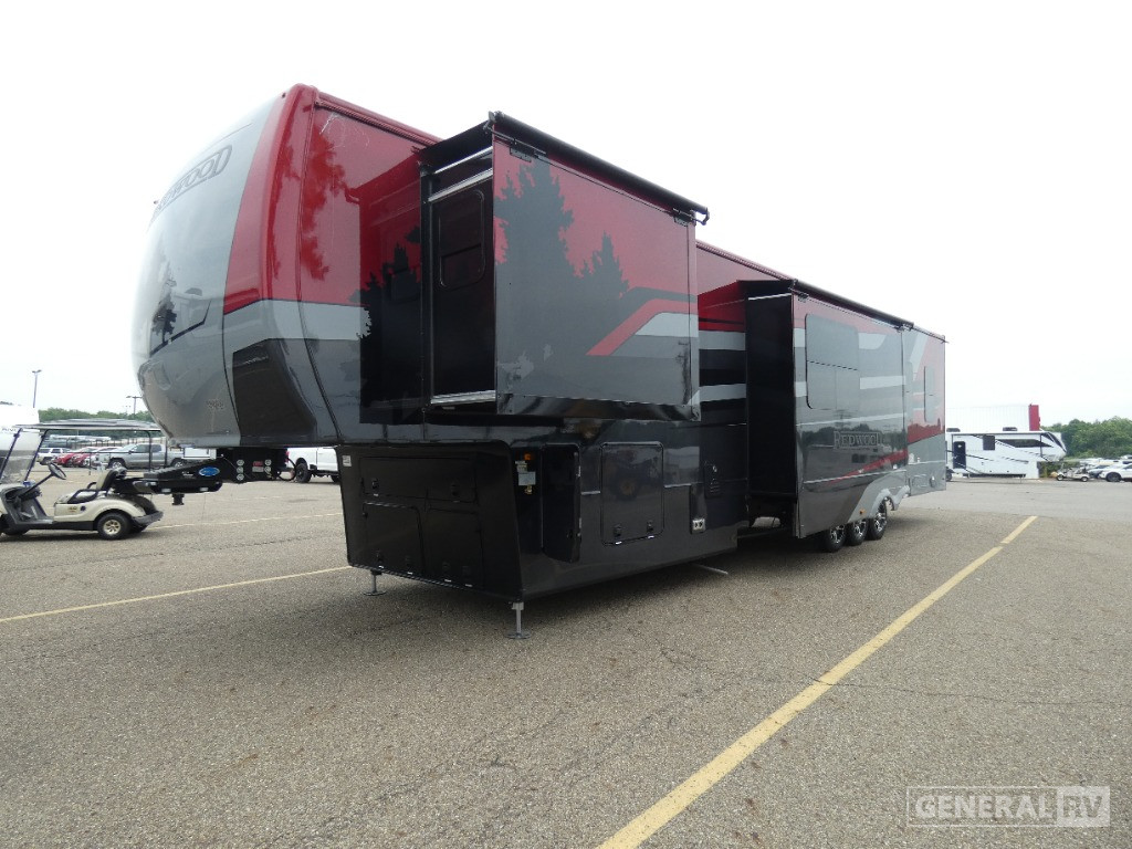 2026 CrossRoads Redwood Toy Haulers RW4512TH for Sale