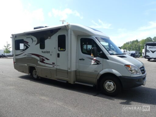 2011 Winnebago Navion 24G-2SL