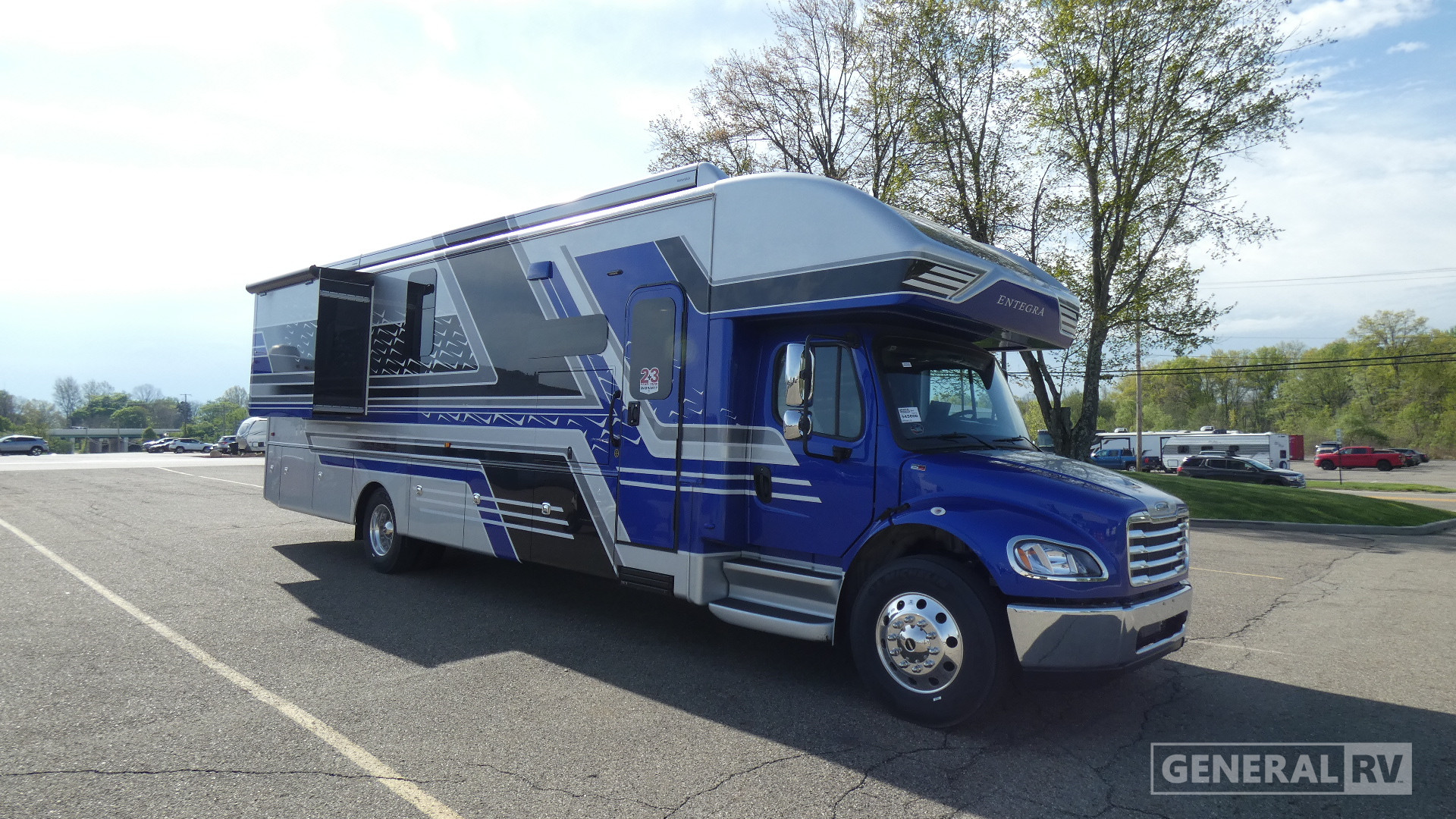 2026 Entegra Coach Accolade XL 37K for Sale in North Canton, OH
