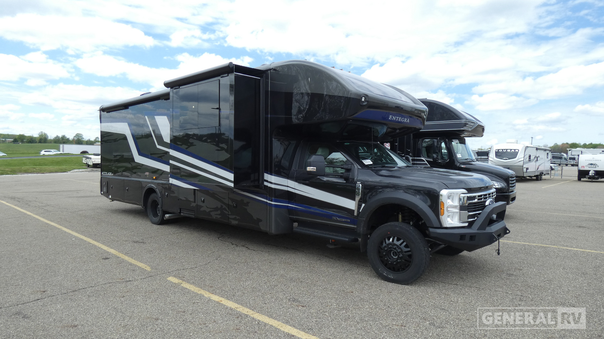 2026 Entegra Coach Accolade XT 35L for Sale in North Canton, OH