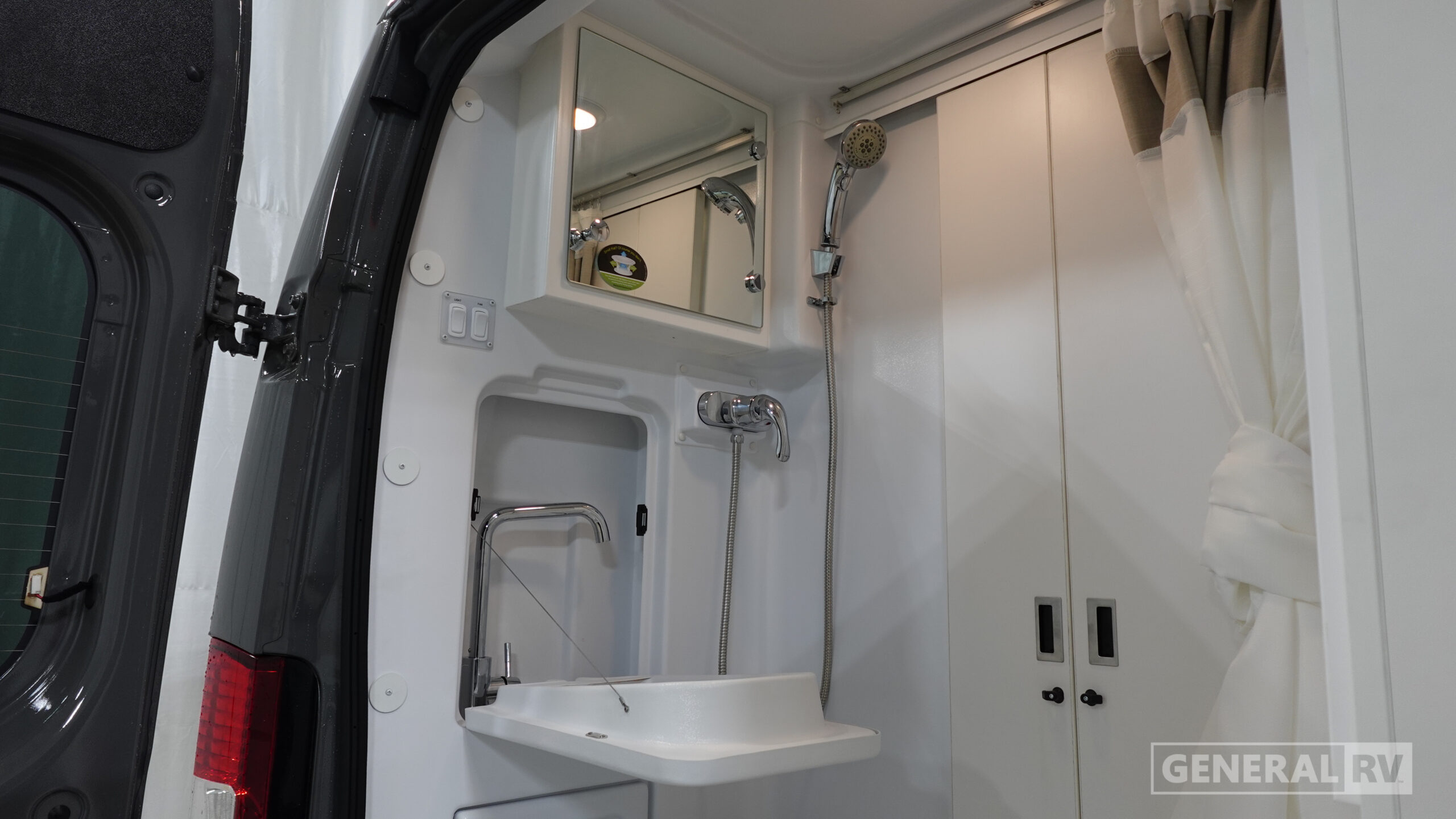 2027 Thor Motor Coach Scope 18M for Sale