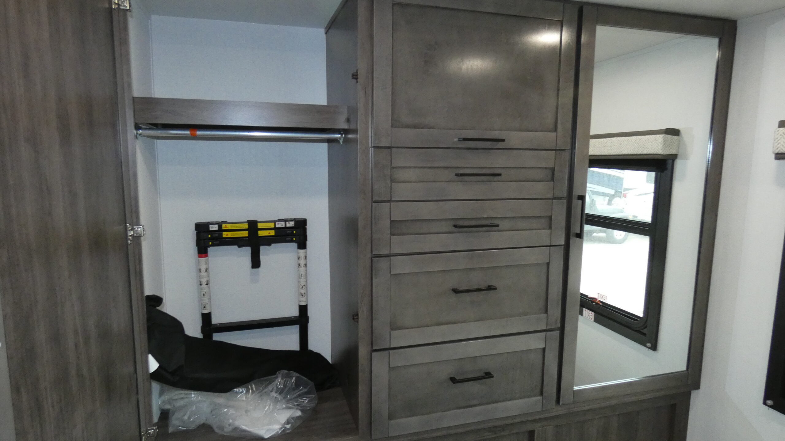 2026 Entegra Coach Odyssey 29V for Sale