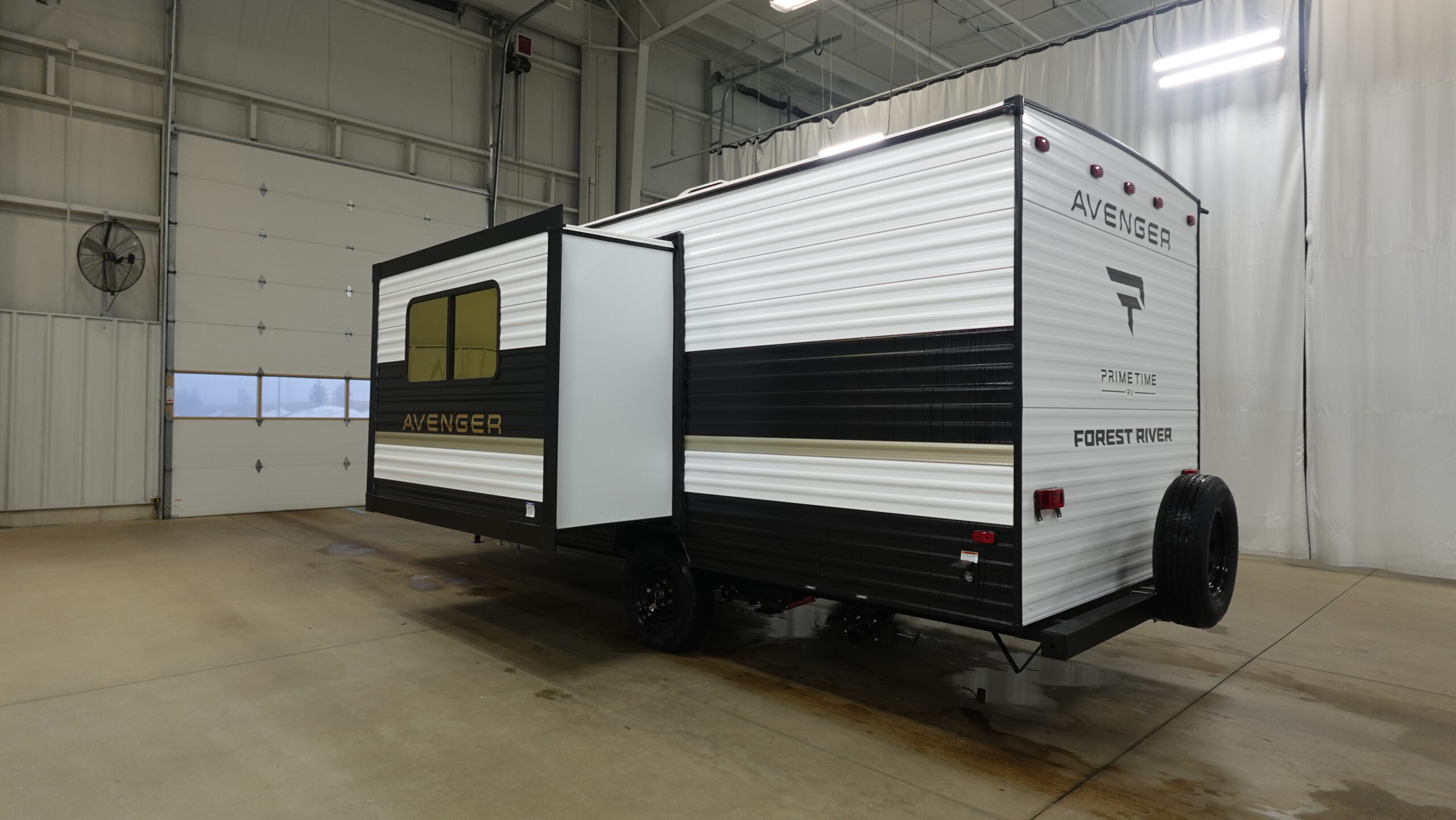 2026 Prime Time Manufacturing Avenger LT 18DBS for Sale